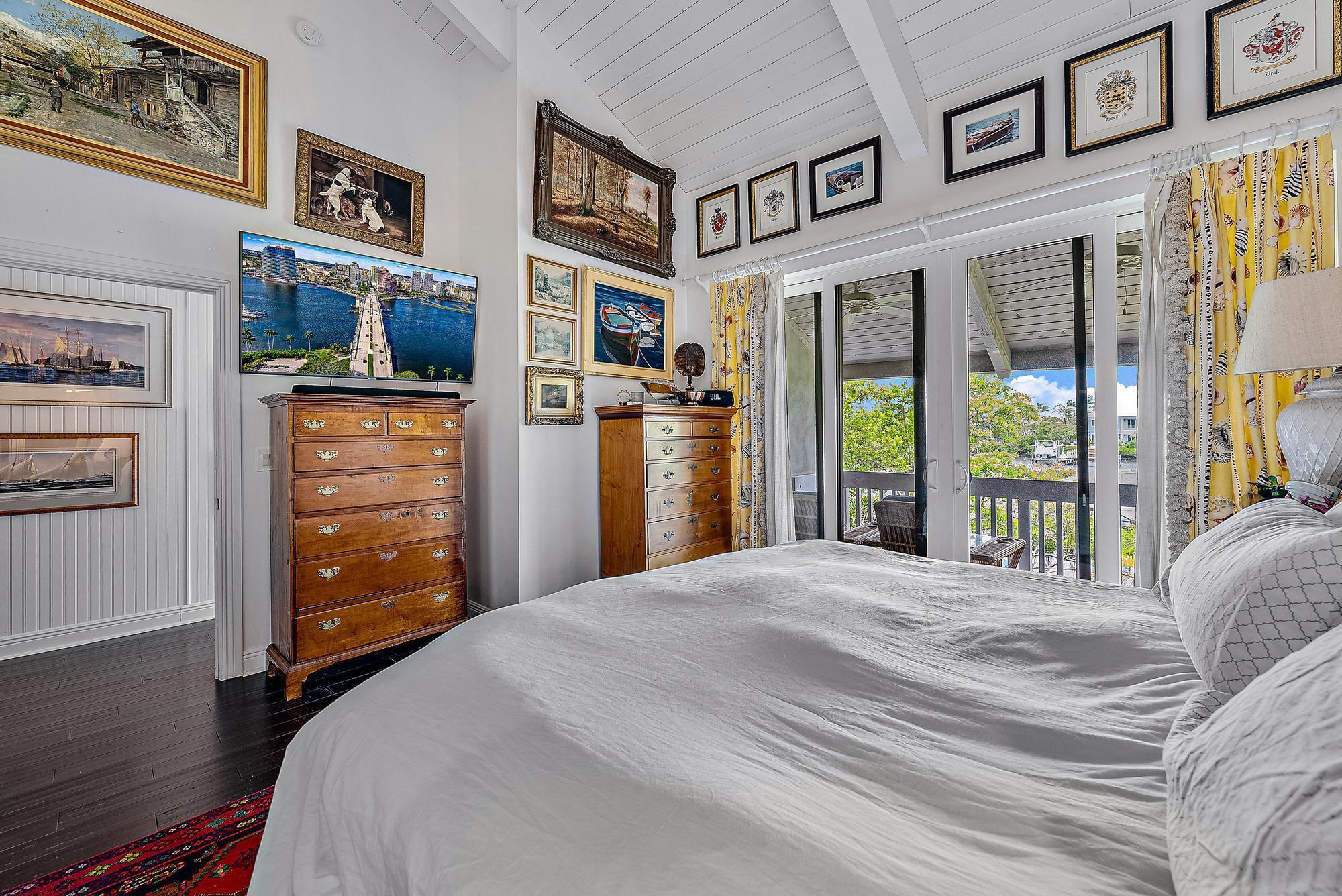 Sausalito Townhouses - Residential Lease