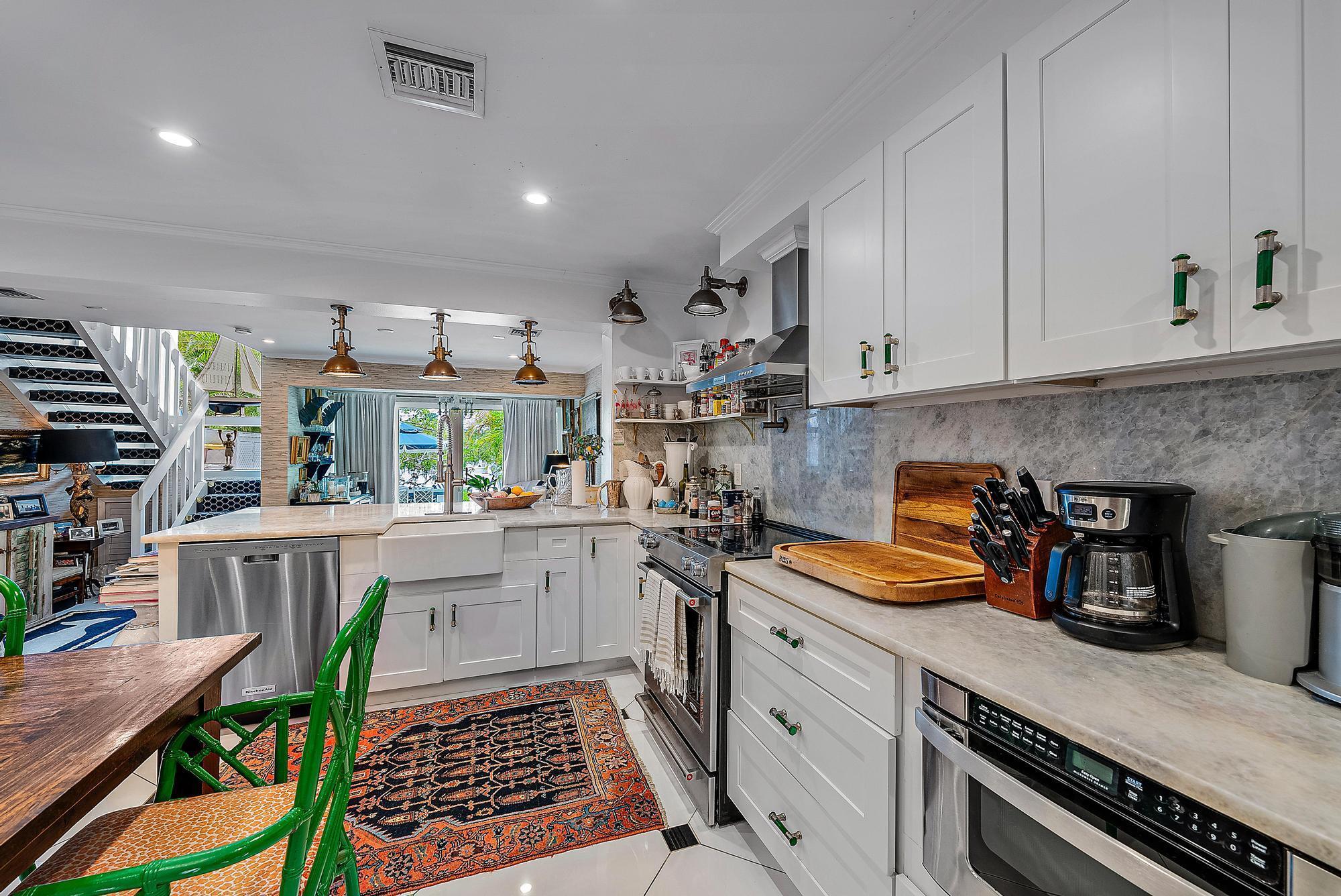 Sausalito Townhouses - Residential Lease