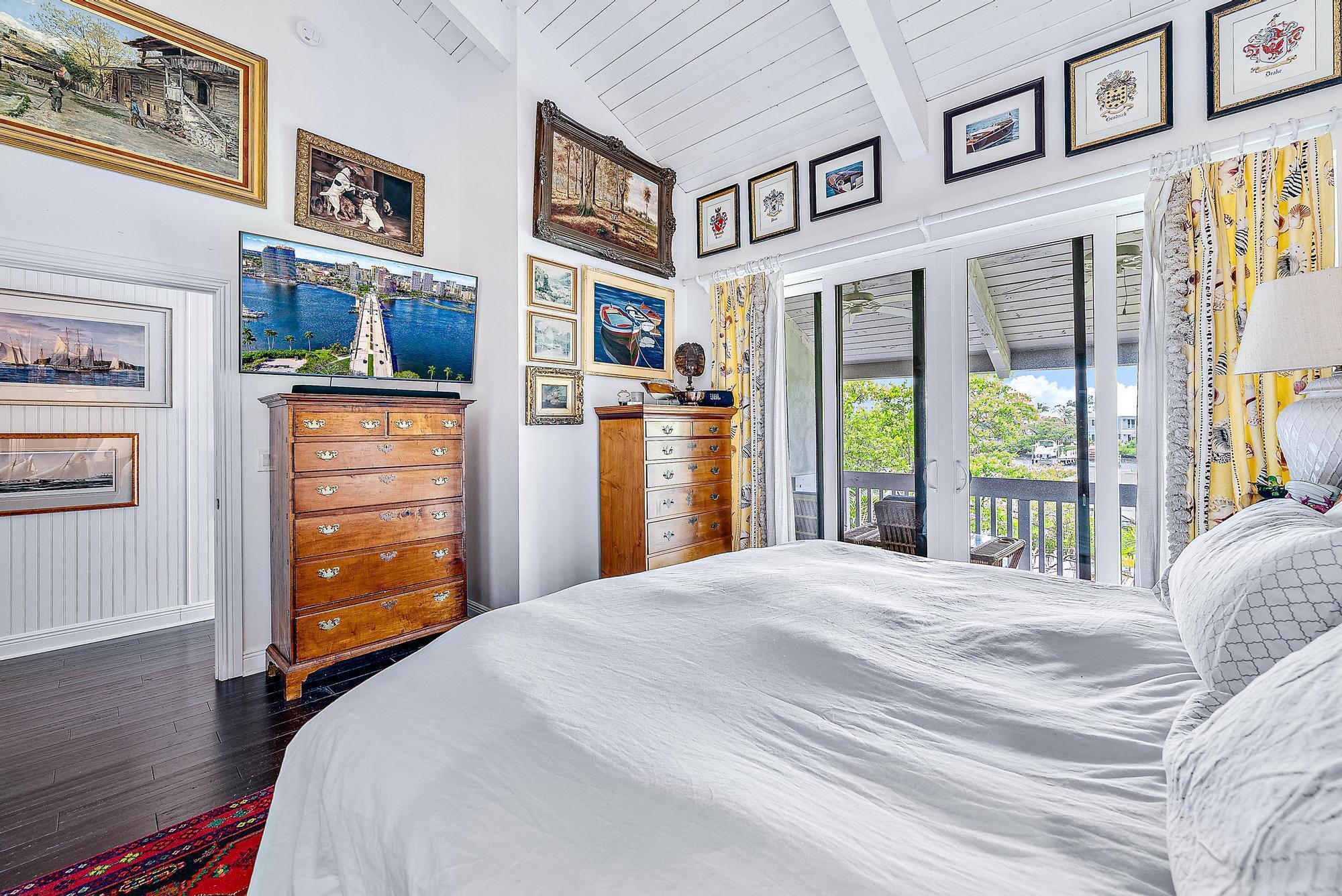 Sausalito Townhouses - Residential Lease