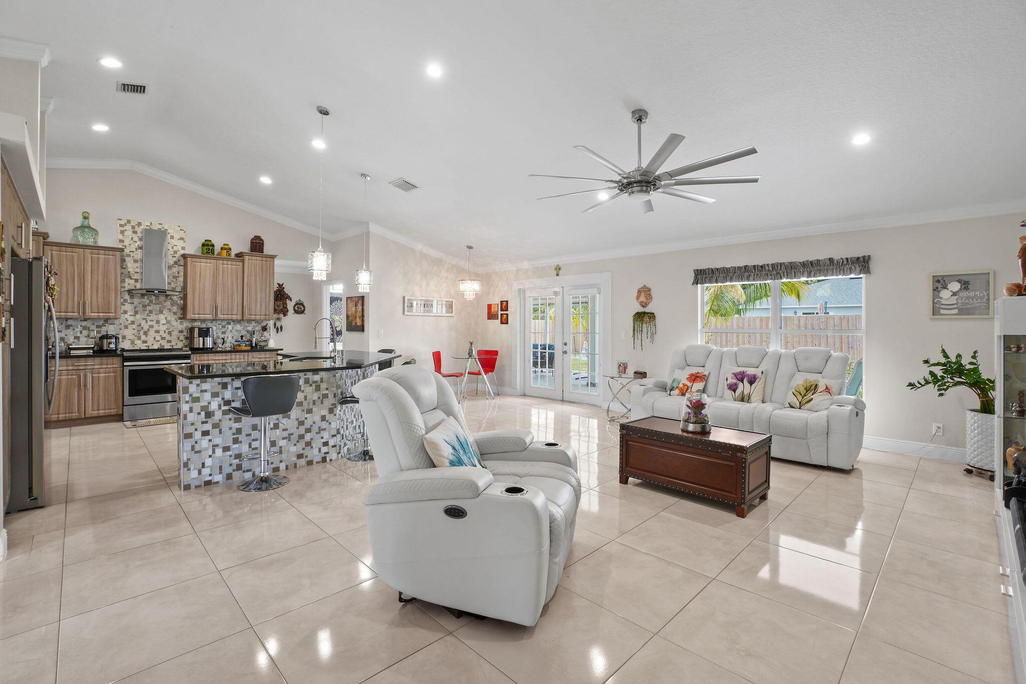 PORT ST LUCIE SECTION 15 - Residential