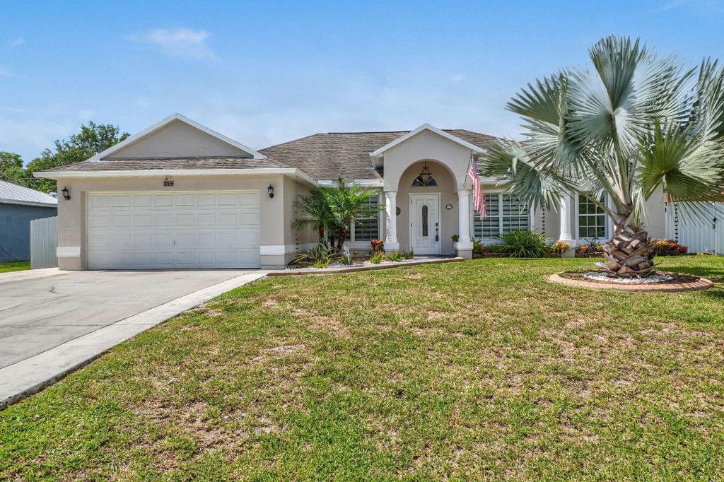 Photo of 850 SW Tulip Boulevard, Port Saint Lucie, FL 34953 (MLS # R11100727)