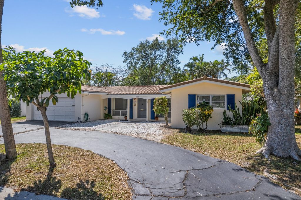 Photo of 700 W Camino Real Real, Boca Raton, FL 33486 (MLS # R10979699)