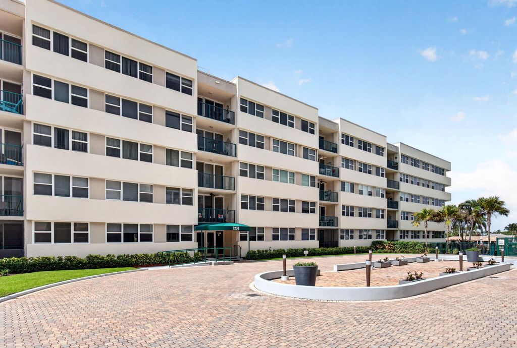 Photo of 1236 Hillsboro Mile #406, Hillsboro Beach, FL 33062 (MLS # B26025308)