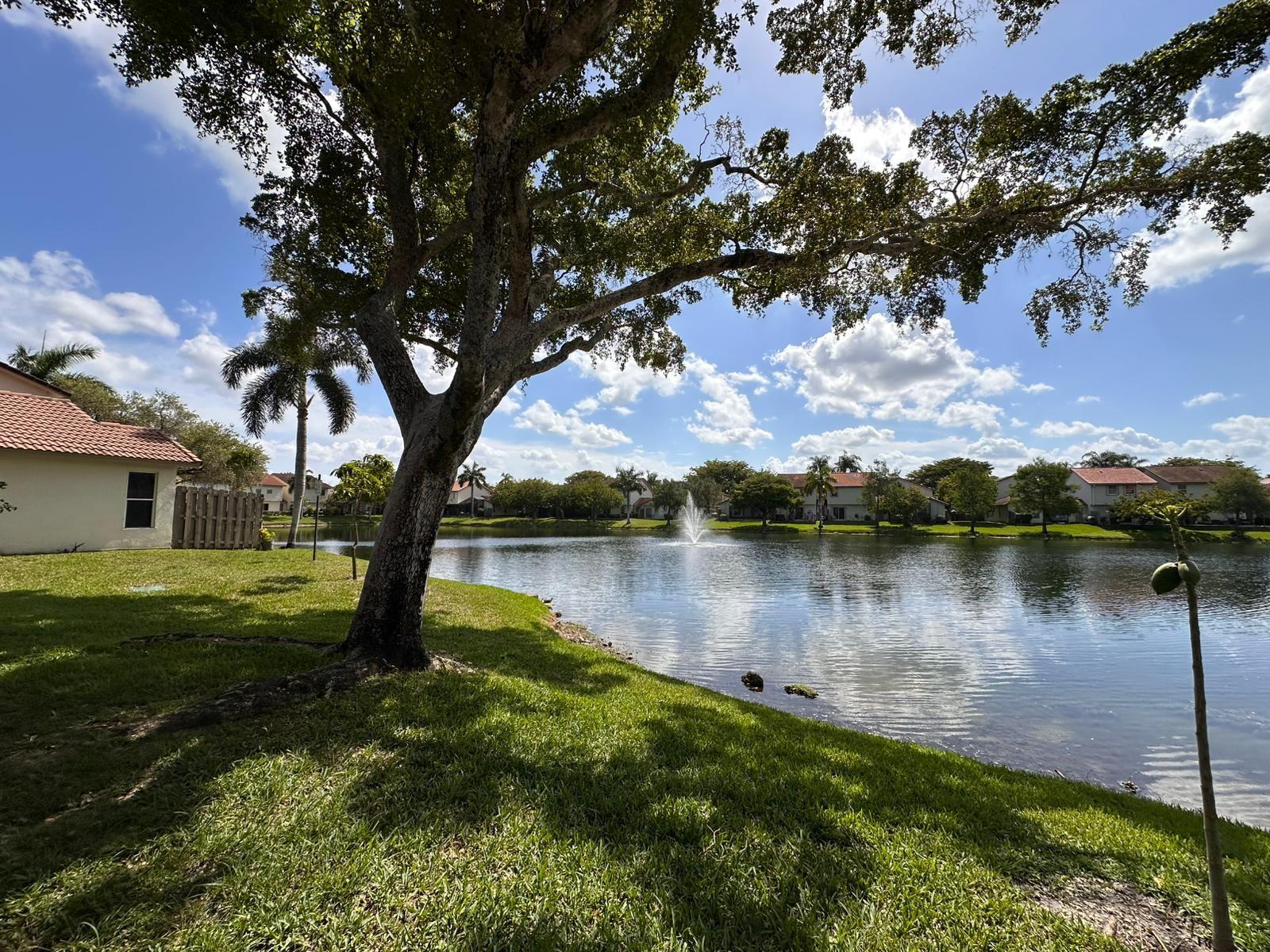 Beautiful 2/2 villa located in the heart of Pembroke Pines. it has one 1 assigned parking space and ample of guest parking. The villa features high ceilings and a well equipped kitchen with ample storage solutions. The master bedroom has a large walk in closet. There is a washer/dryer inside the unit. The unit has nice patio overlooking the beautiful lake. Ideally located within walking distance to the community pool. It is conveniently located to the Pembroke Pines City Center, Pembroke Lakes Mall, Pembroke Gardens and a variety of dining options. Just minutes away from major highways and wonderful schools.