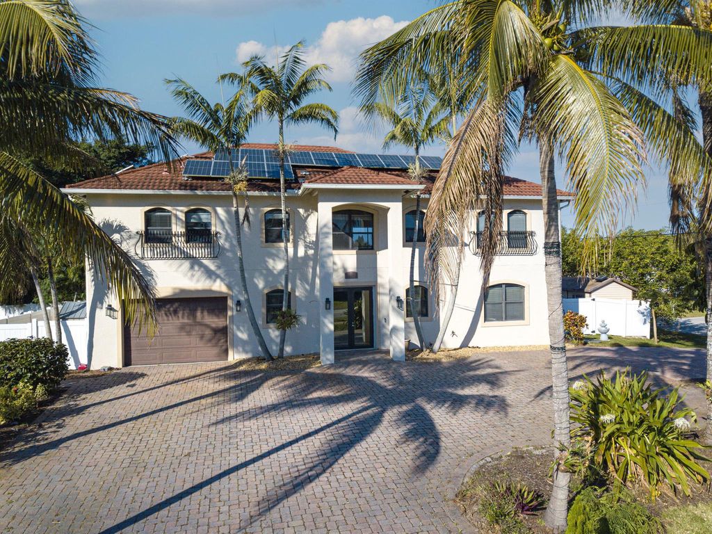 Photo of 2250 SW Savona Blvd, Port Saint Lucie, FL 34953 (MLS # R11063135)