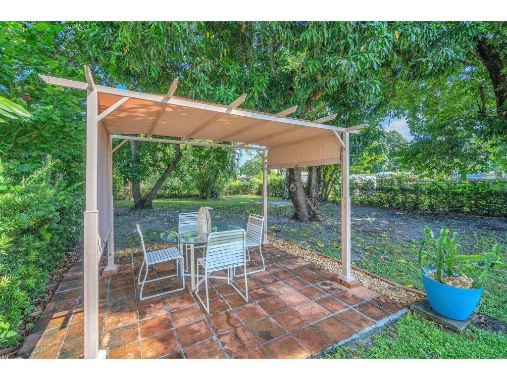 Hollywood Little Ranches - Residential Lease