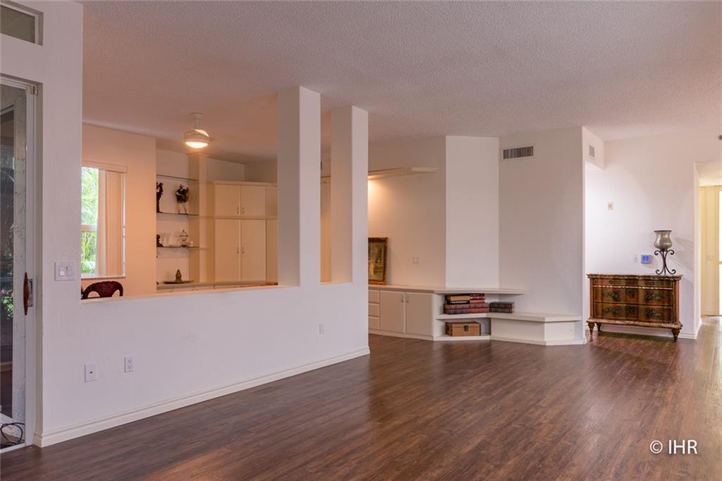 CLUBSIDE POINT - Residential