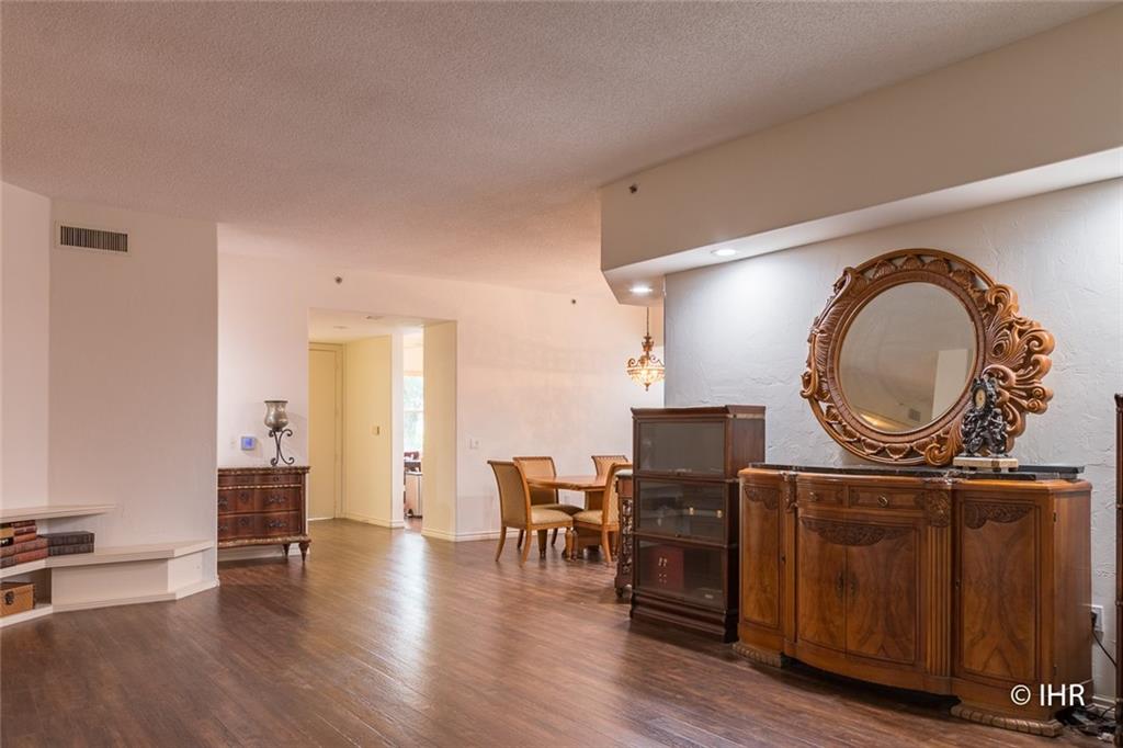 CLUBSIDE POINT - Residential