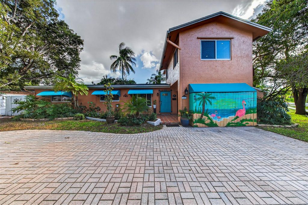 Photo of 40 SW 9th Court, Pompano Beach, FL 33060 (MLS # B26041258)