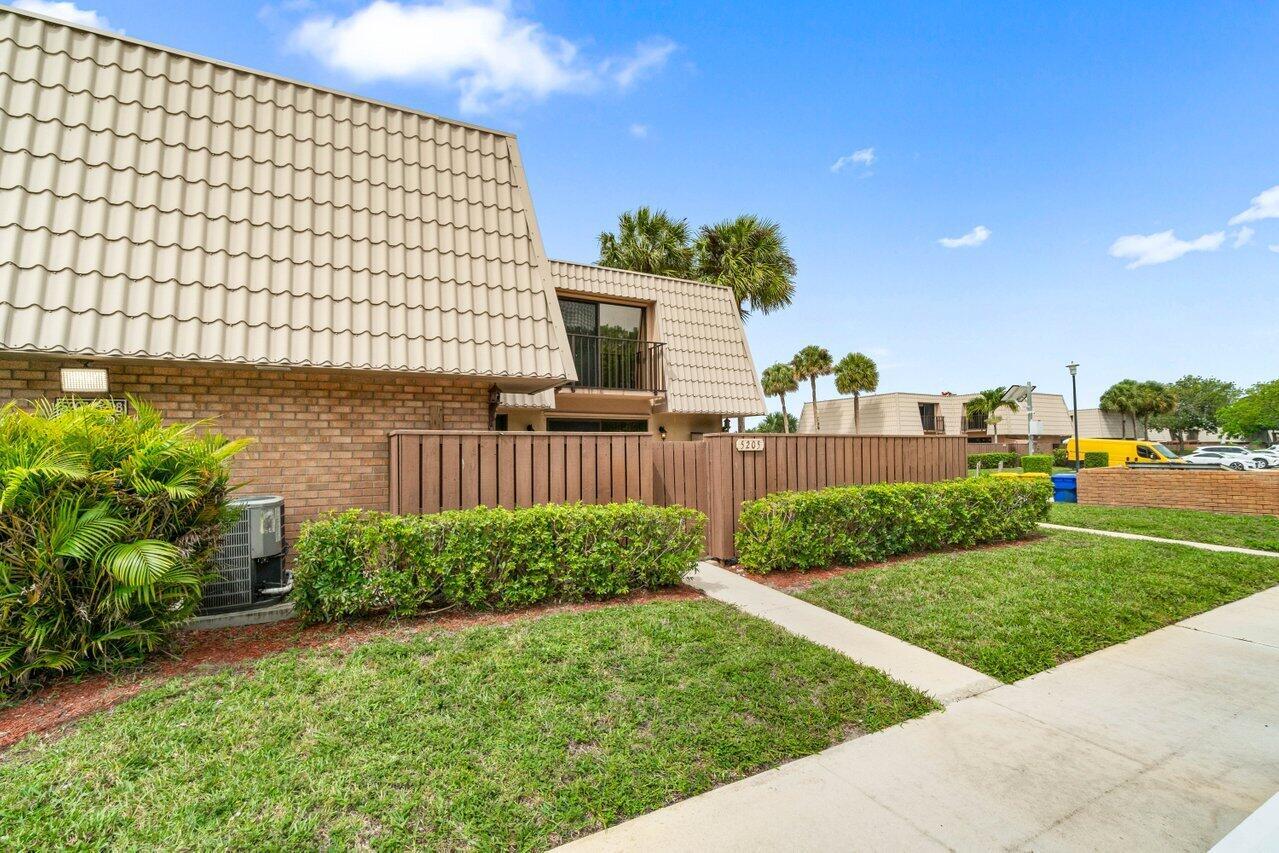 5205 52nd Way