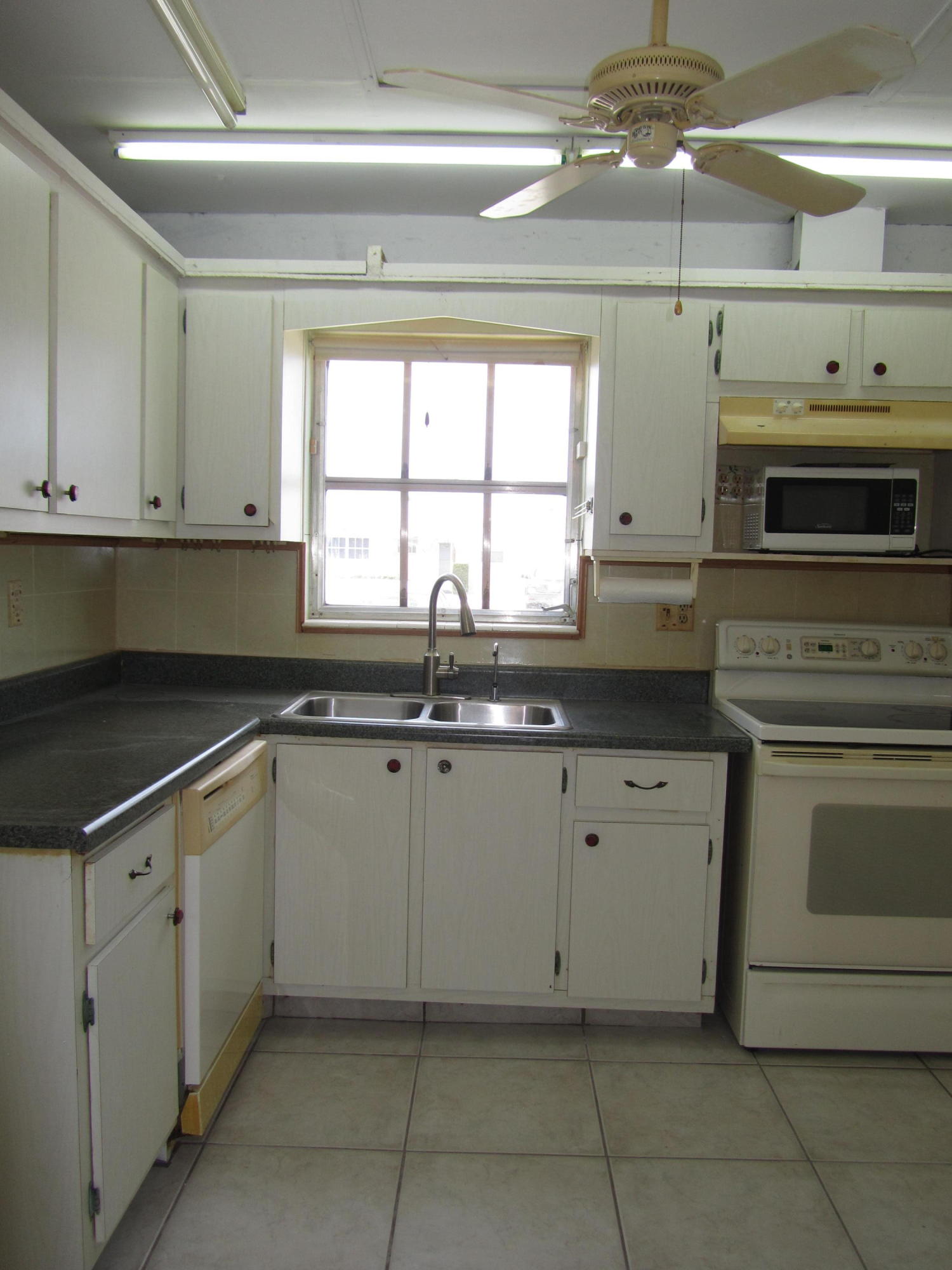 Cresthaven - Residential