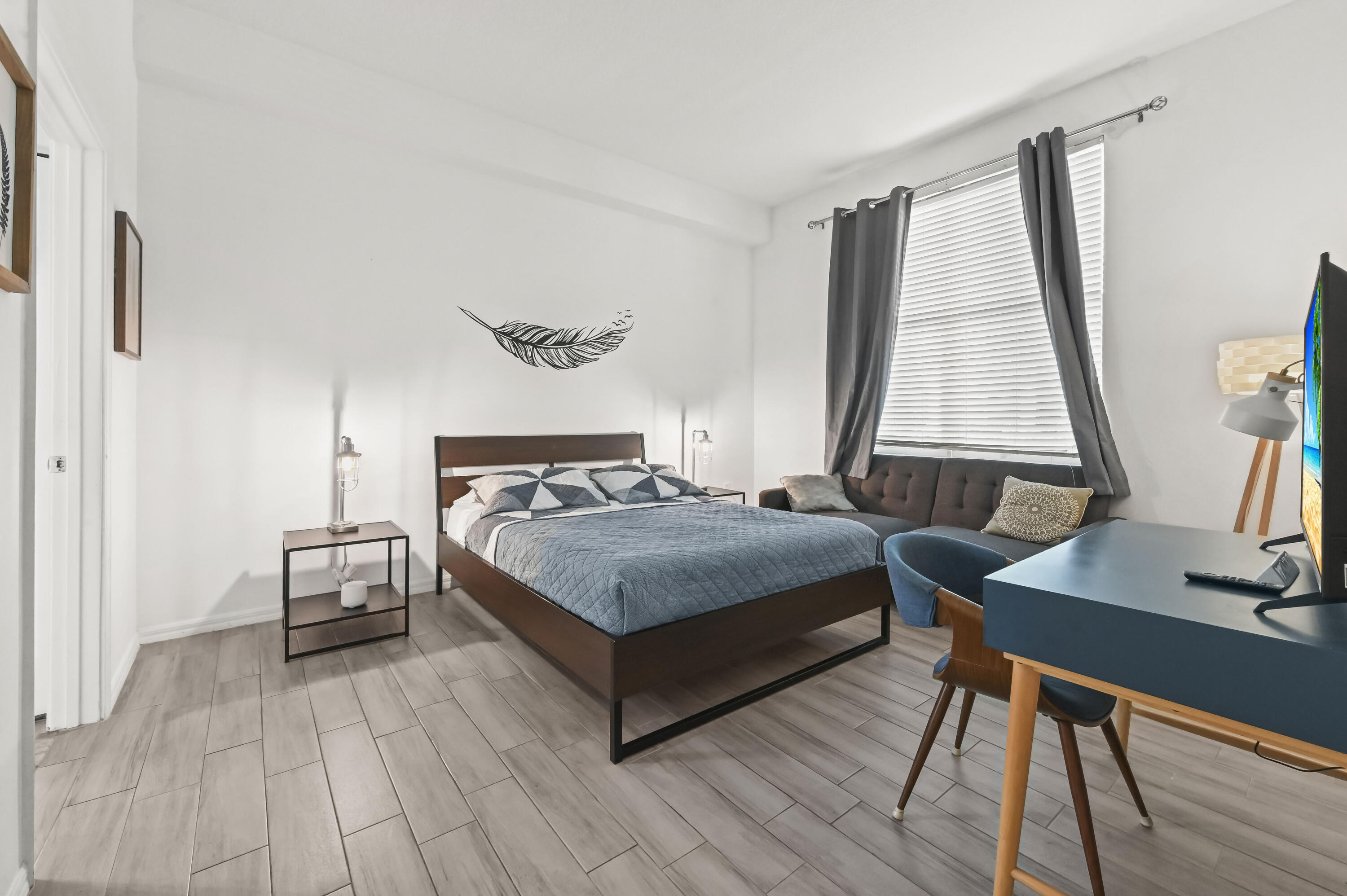 MOORINGS AT LANTANA CONDO - Residential