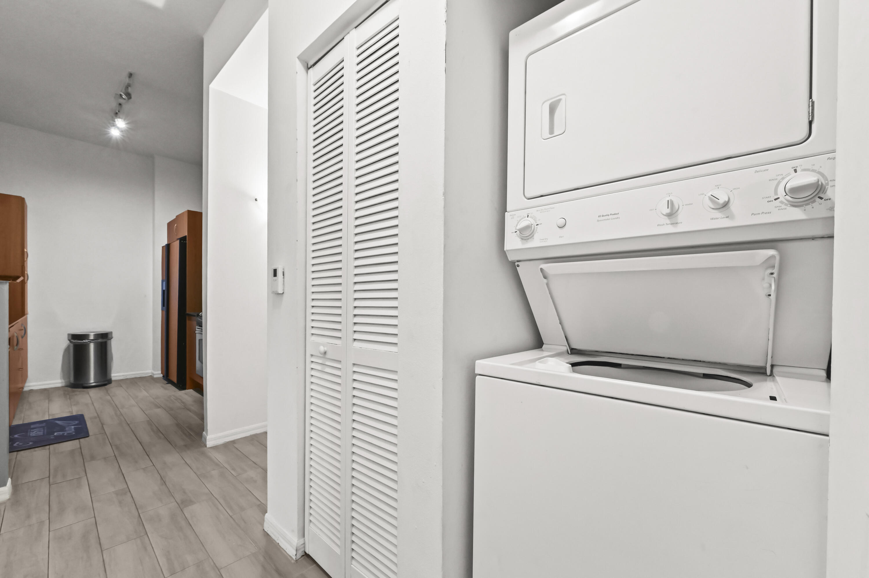 MOORINGS AT LANTANA CONDO - Residential