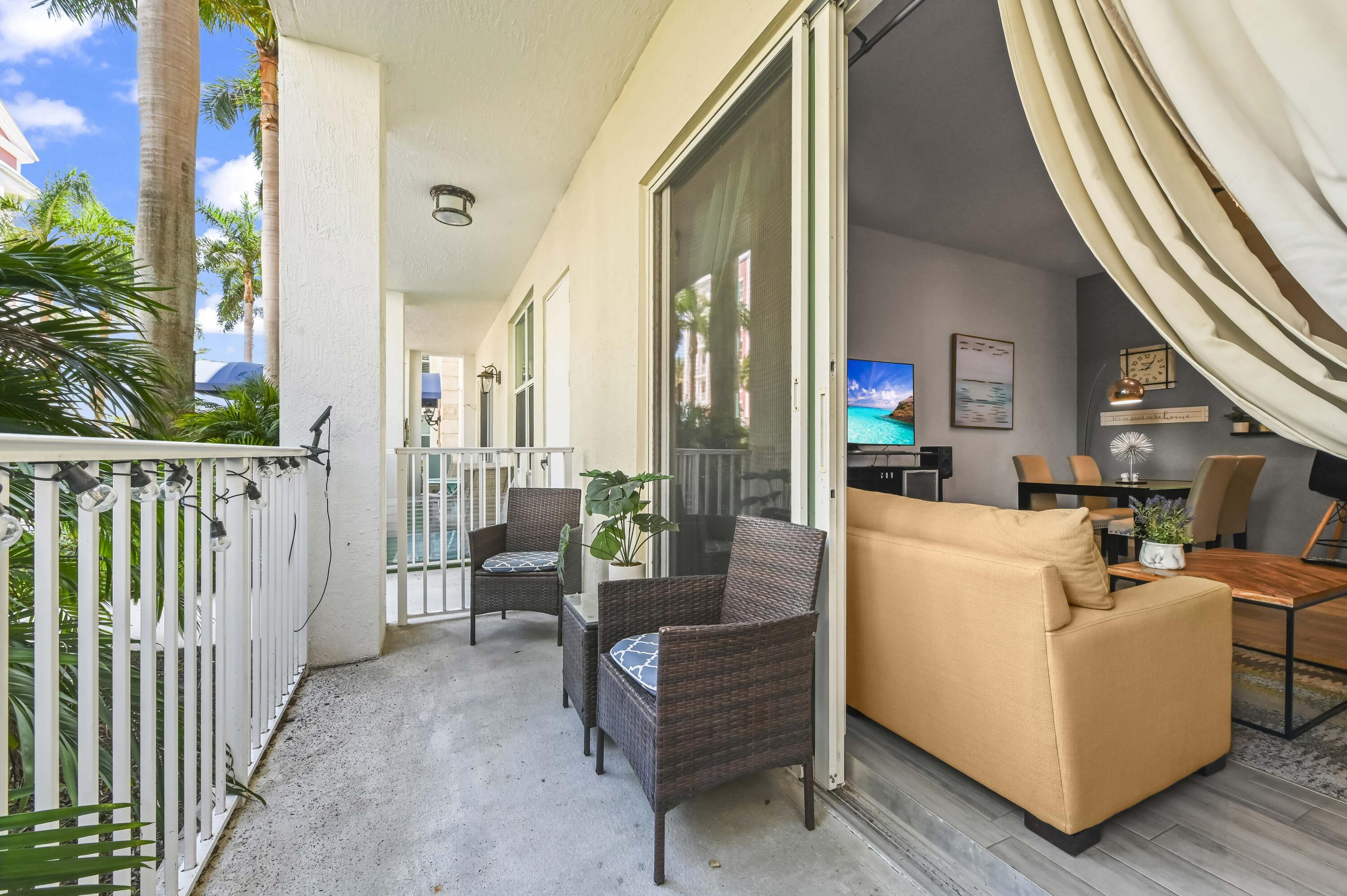 804 E Windward Way #122