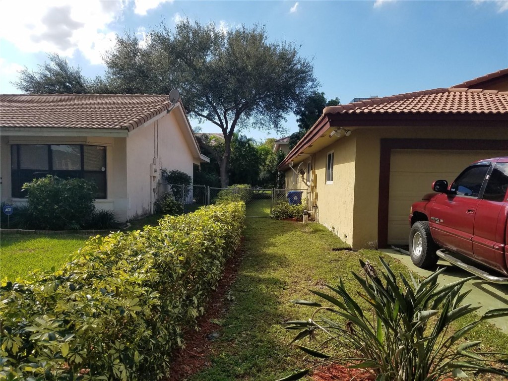 CORAL SPRINGS UNIVERSITY - Residential Lease
