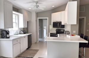 VILLAGEWALK OF WELLINGTON 4 - Residential Lease