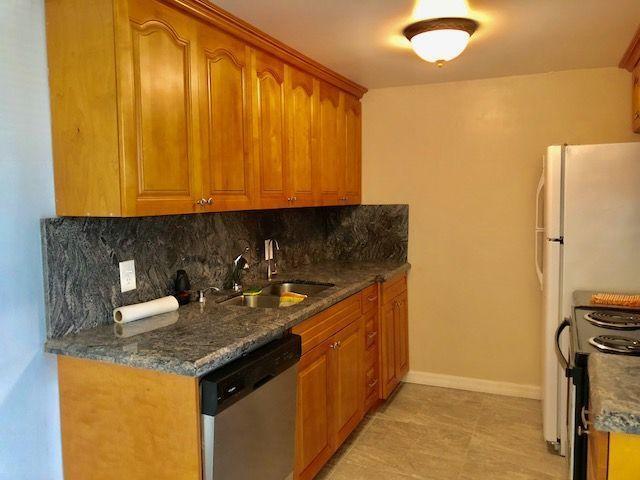 View photos, virtual tours, details... 1067 Cornwall D