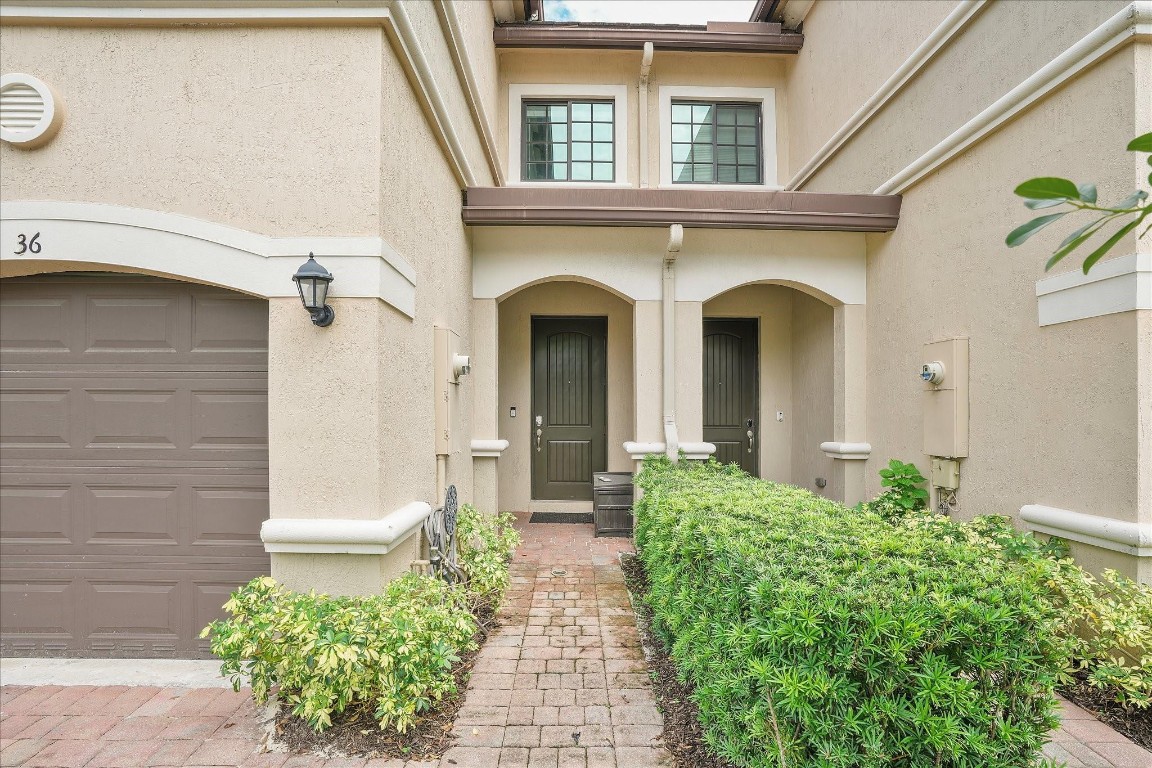 4212 N Dixie Highway 36