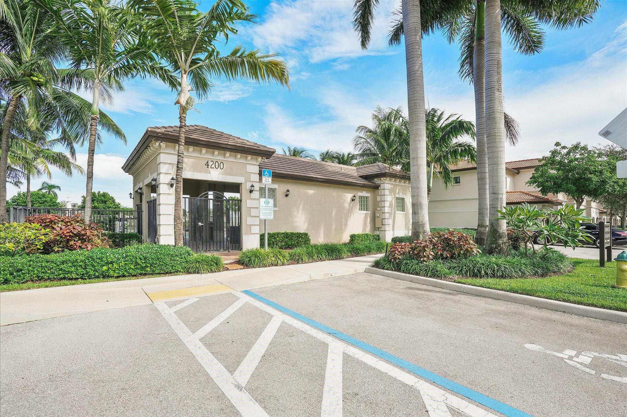 EASTSIDE VILLAGE of Oakla - Residential