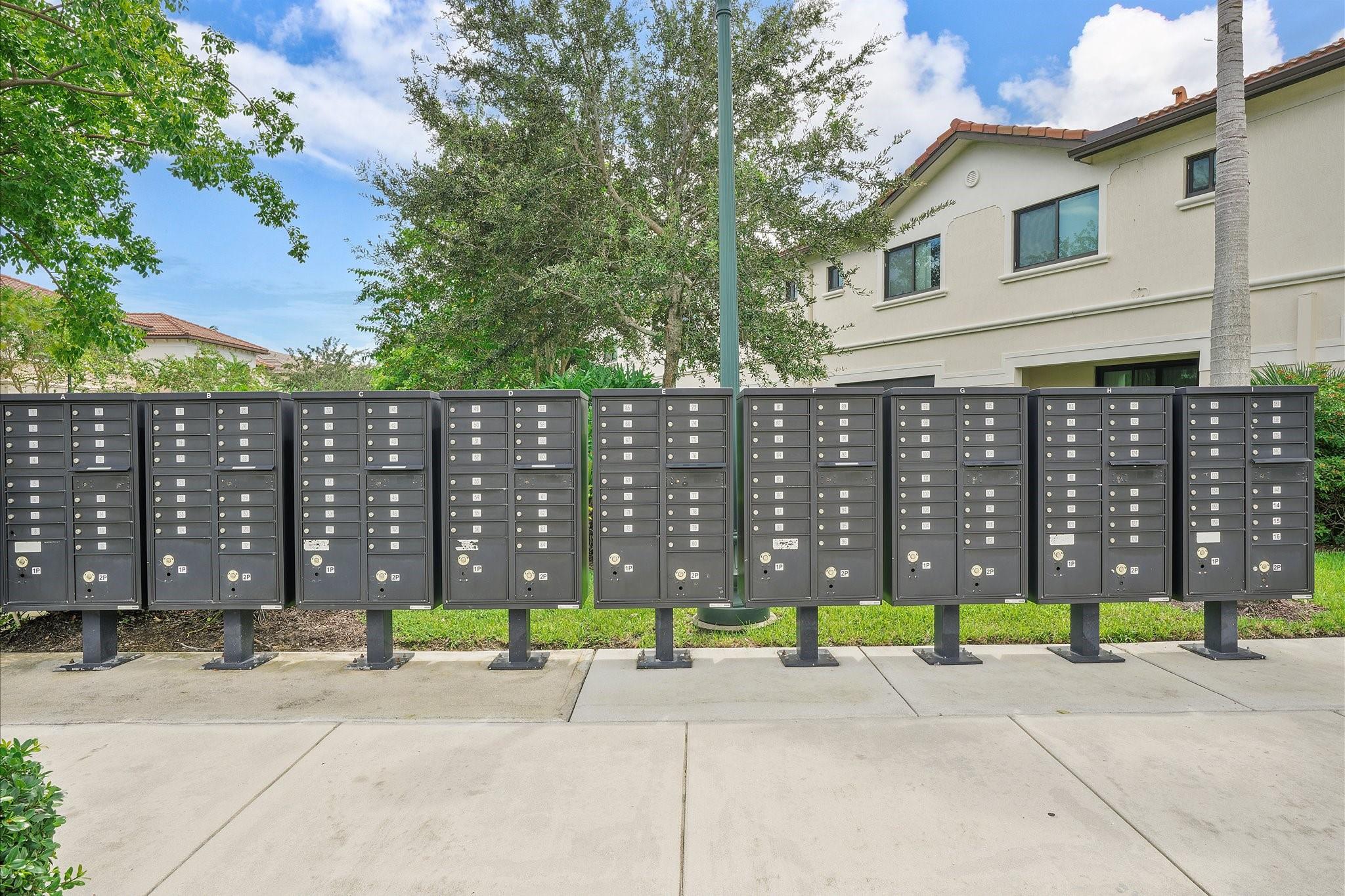 EASTSIDE VILLAGE of Oakla - Residential