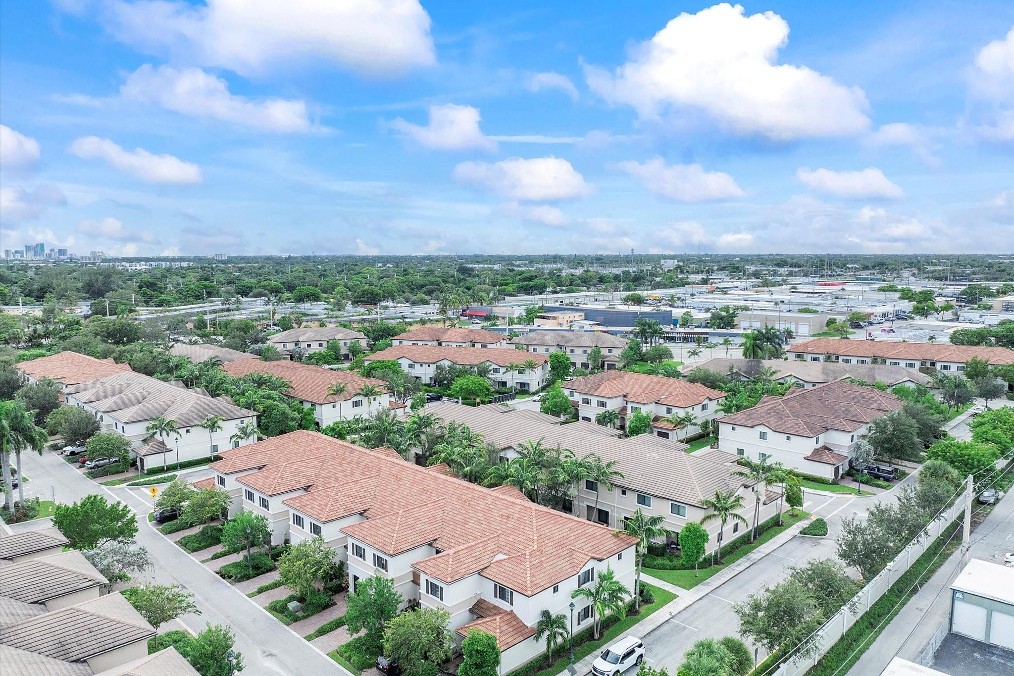 EASTSIDE VILLAGE of Oakla - Residential