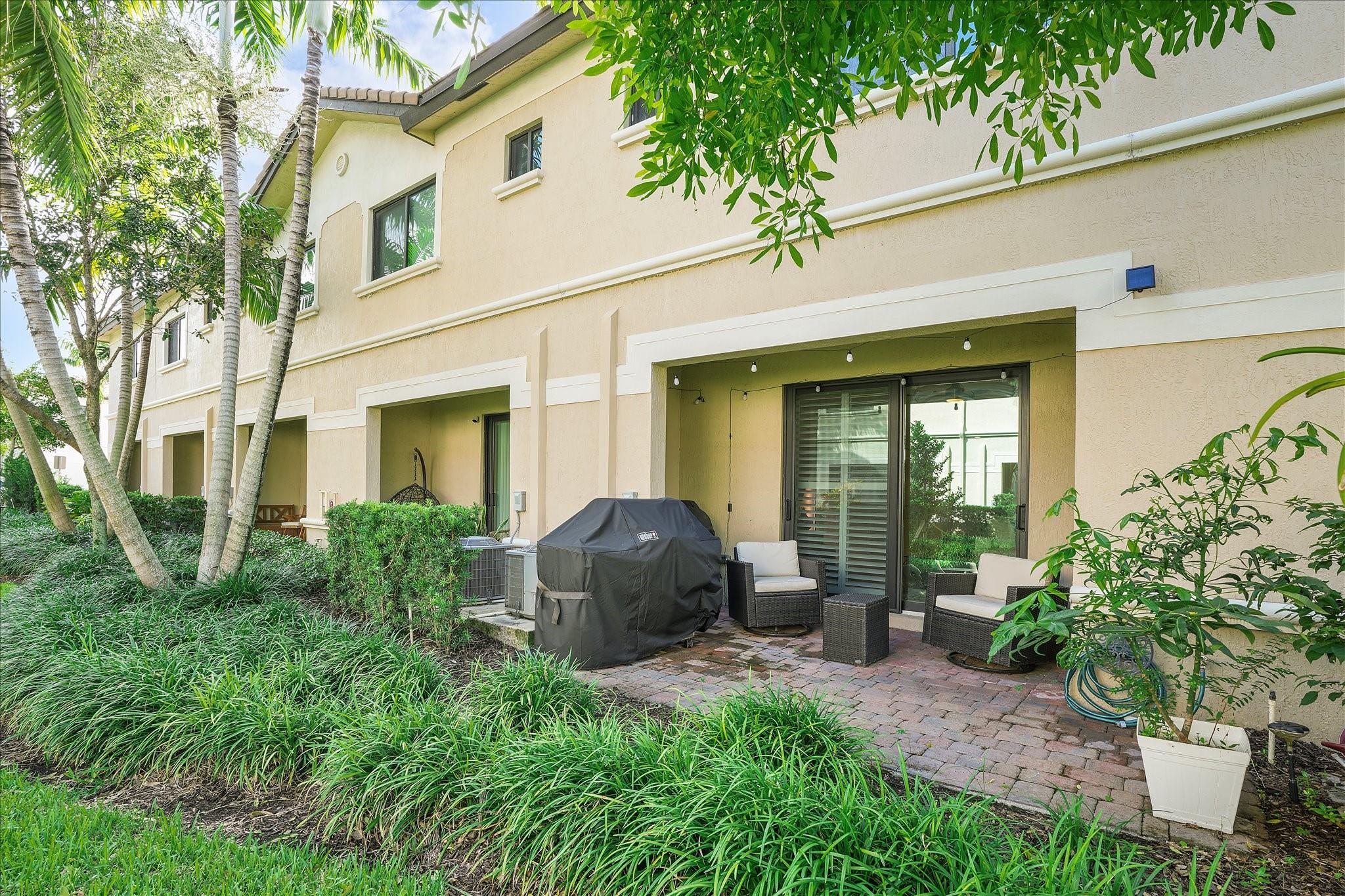 EASTSIDE VILLAGE of Oakla - Residential