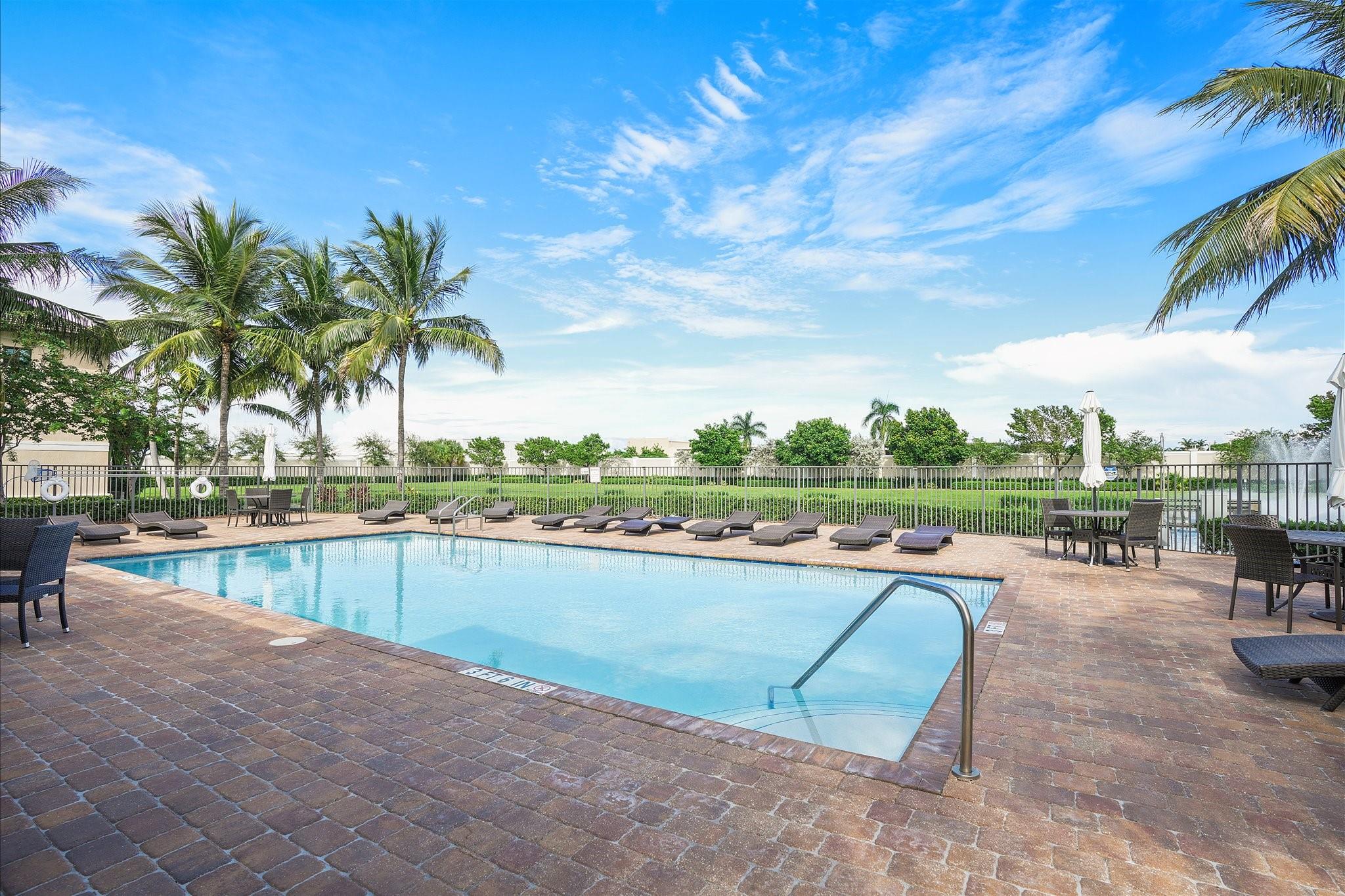 EASTSIDE VILLAGE of Oakla - Residential