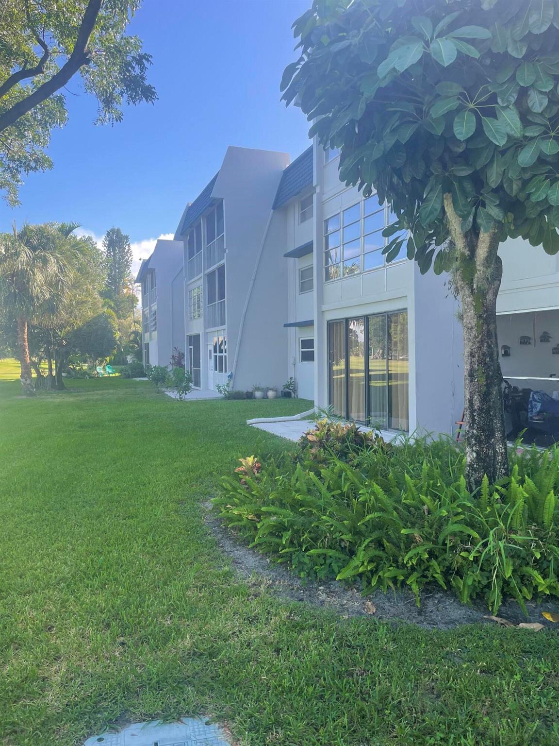 7827 Golf Cir Drive 202