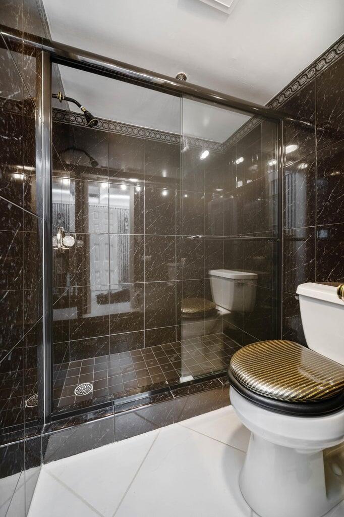 PORTA BELLA EAST AND PORTA BELLA SOUTHWEST CONDO A - Residential Lease