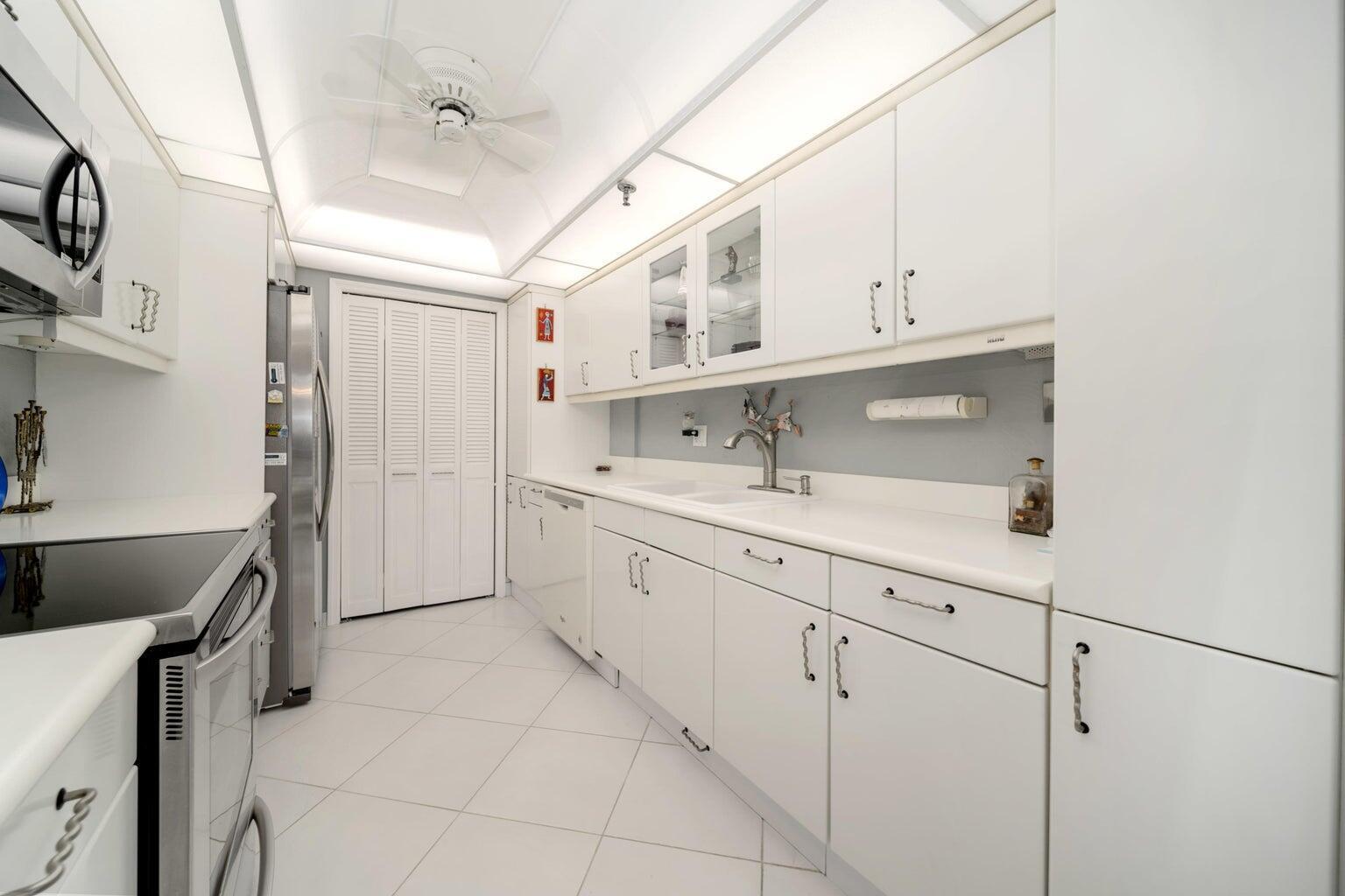 PORTA BELLA EAST AND PORTA BELLA SOUTHWEST CONDO A - Residential Lease