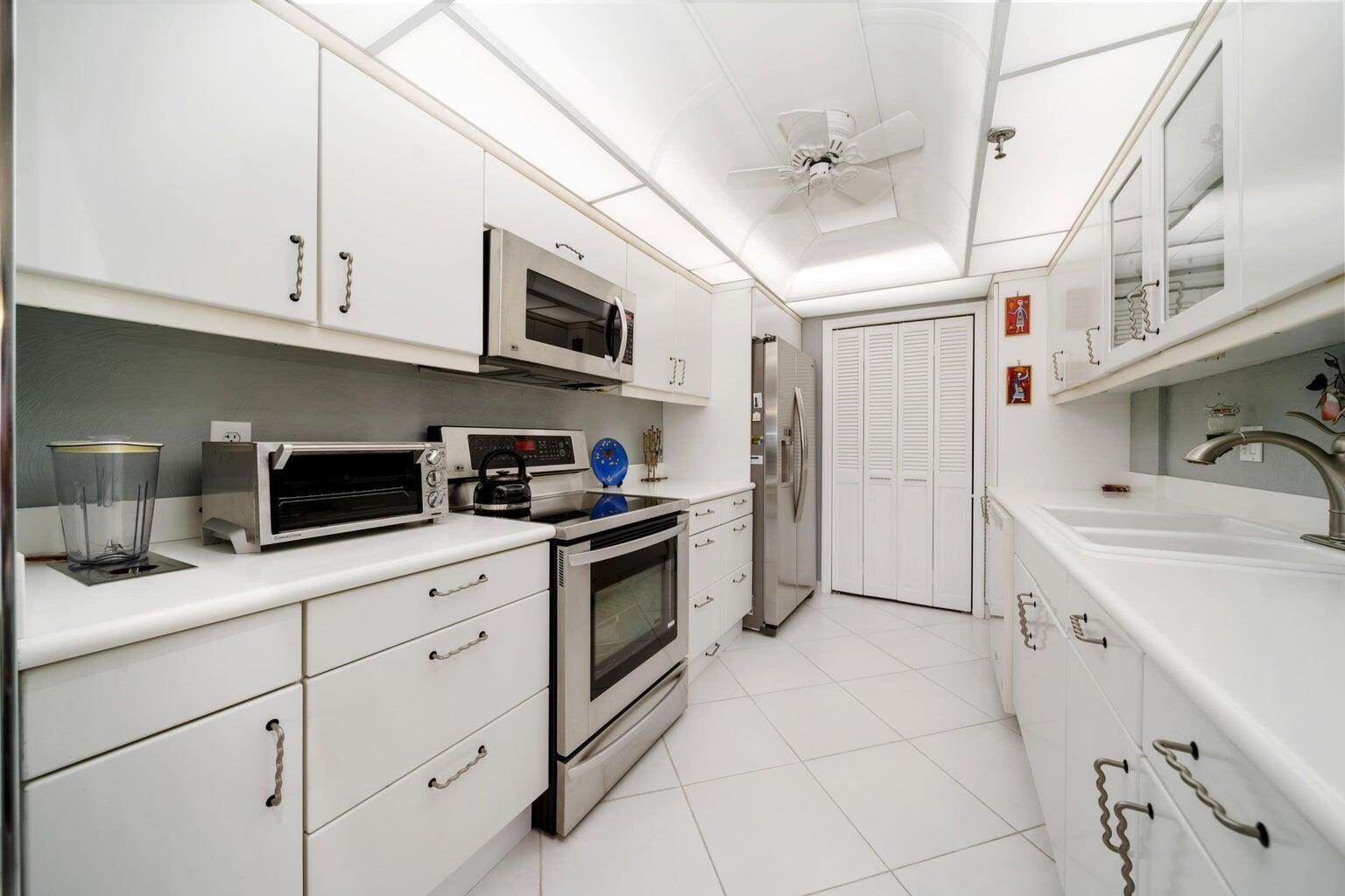 PORTA BELLA EAST AND PORTA BELLA SOUTHWEST CONDO A - Residential Lease