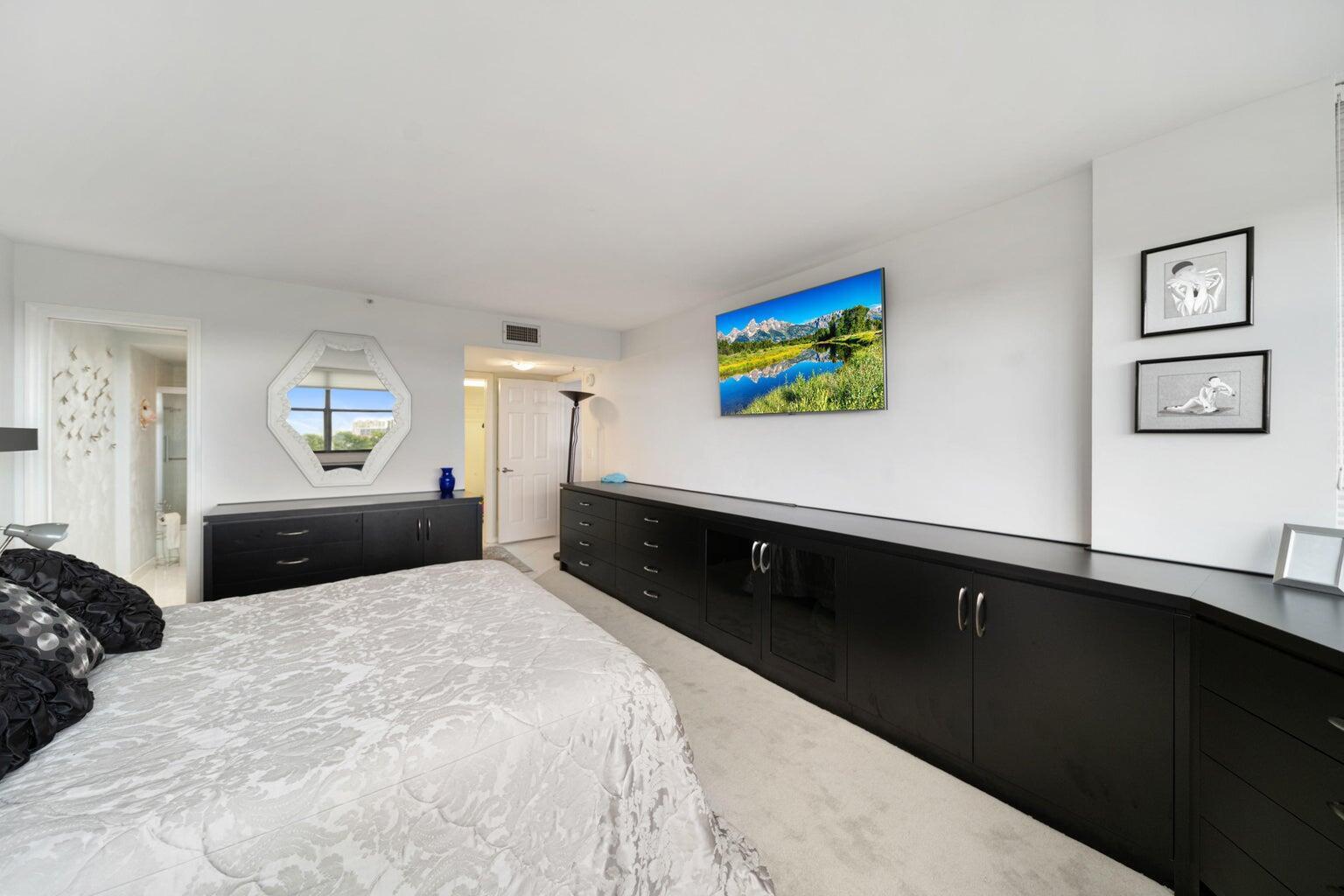 PORTA BELLA EAST AND PORTA BELLA SOUTHWEST CONDO A - Residential Lease