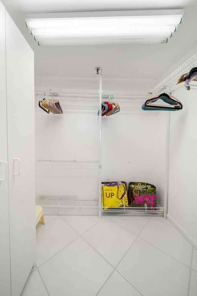 PORTA BELLA EAST AND PORTA BELLA SOUTHWEST CONDO A - Residential Lease