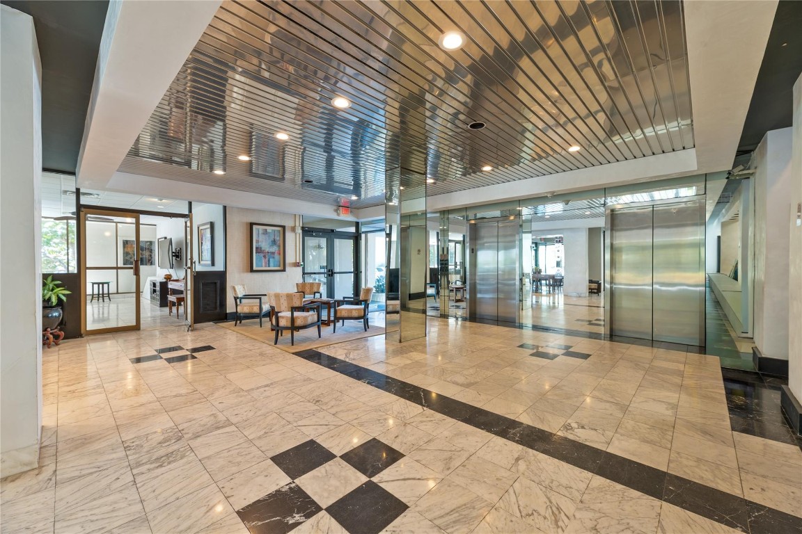 LANDMARK AT HILLSBORO CON - Residential