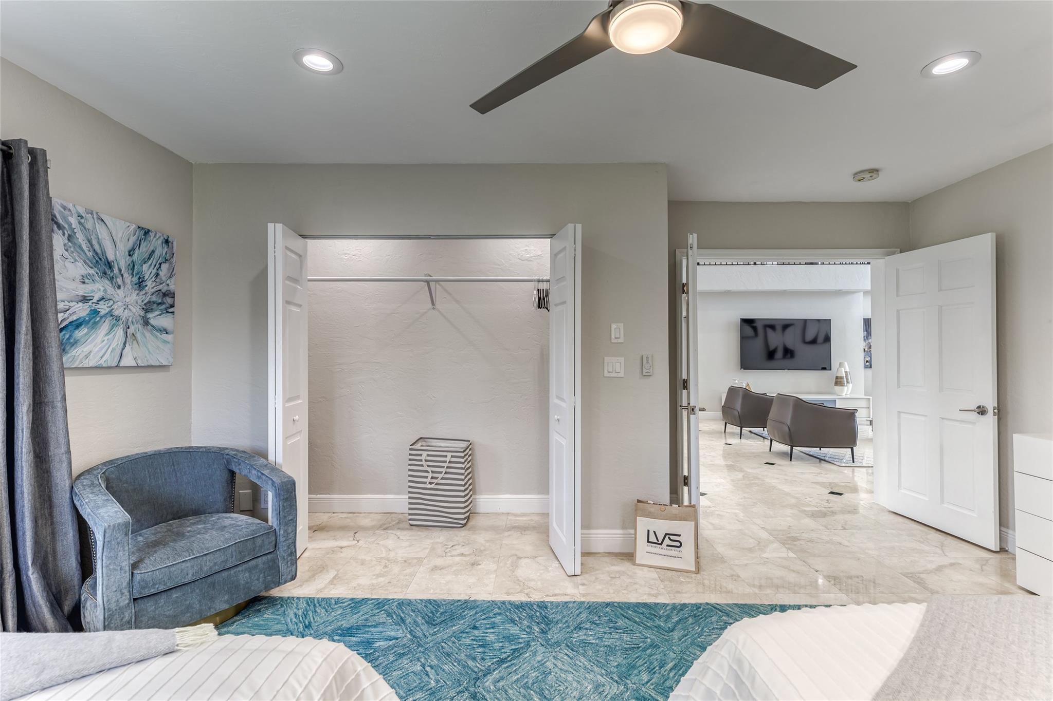 SUNRISE KEY - Residential Lease