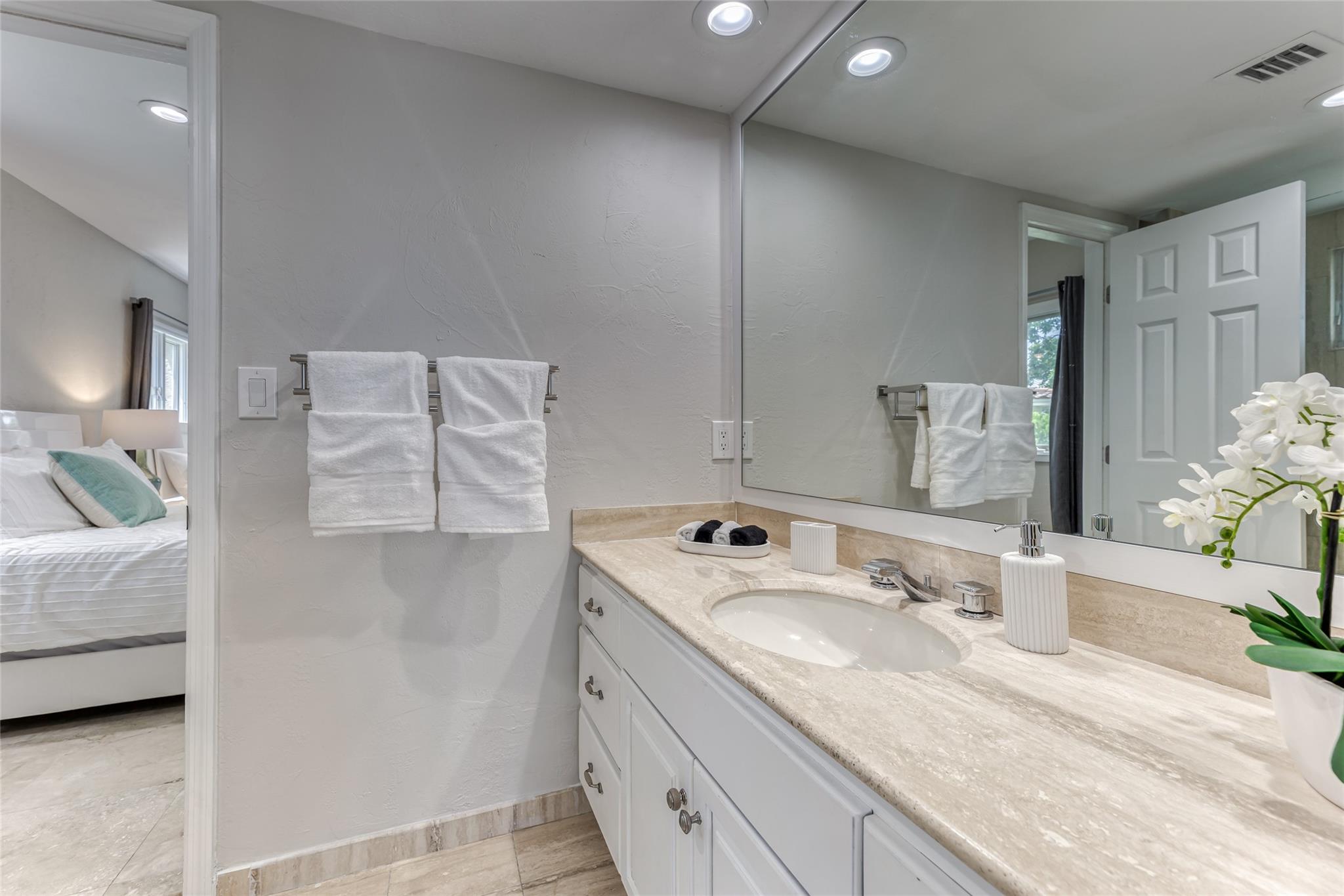 SUNRISE KEY - Residential Lease