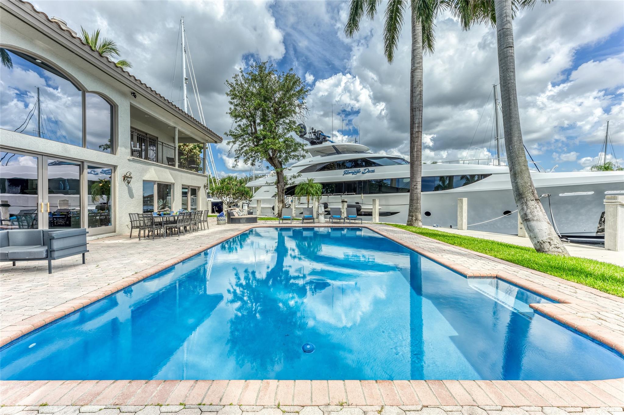 SUNRISE KEY - Residential Lease