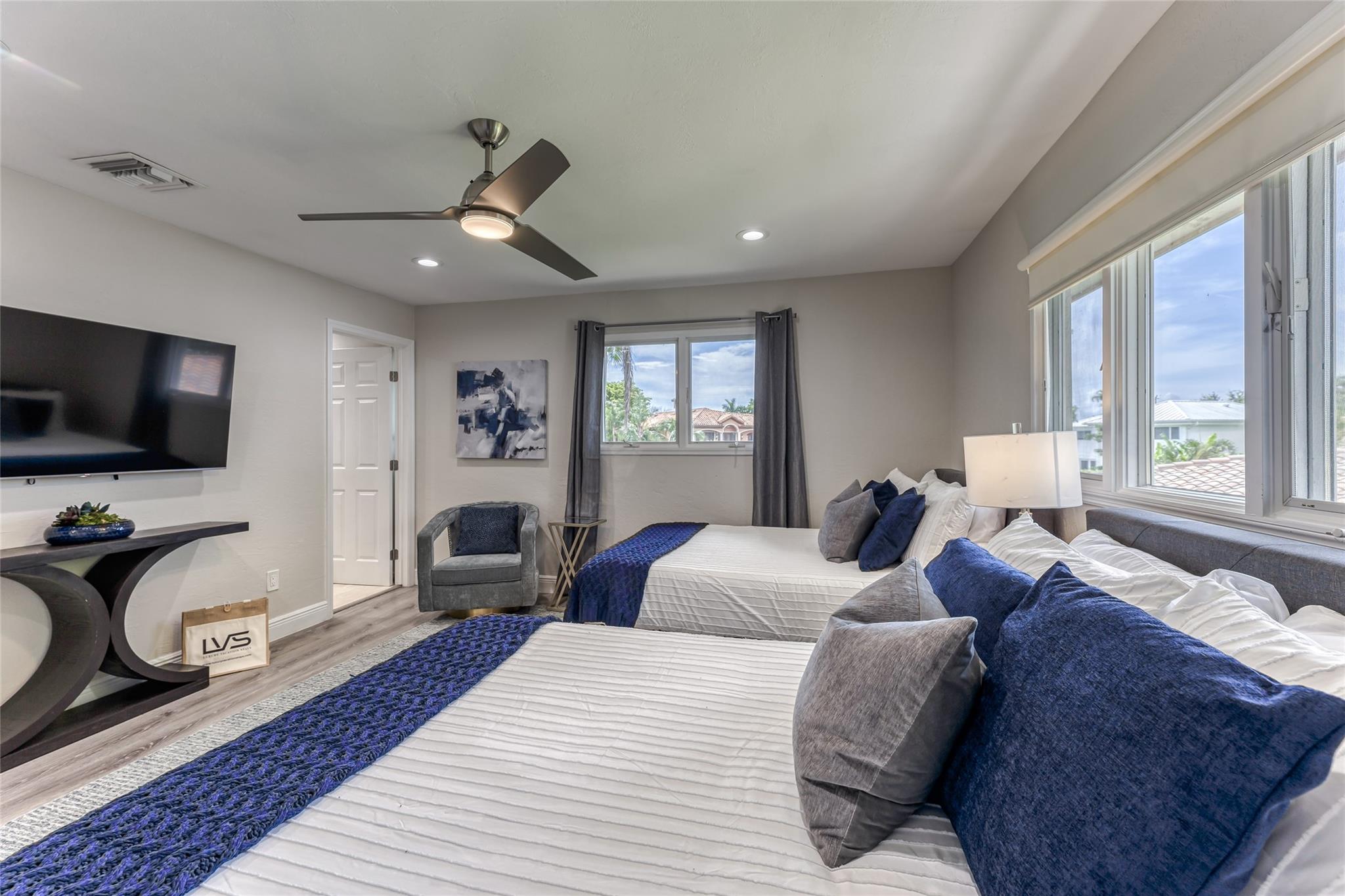 SUNRISE KEY - Residential Lease