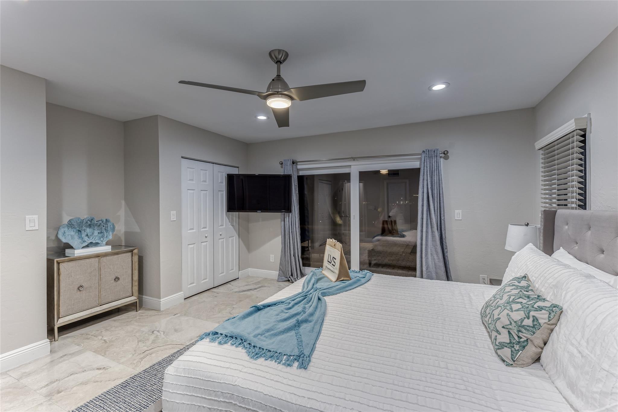 SUNRISE KEY - Residential Lease