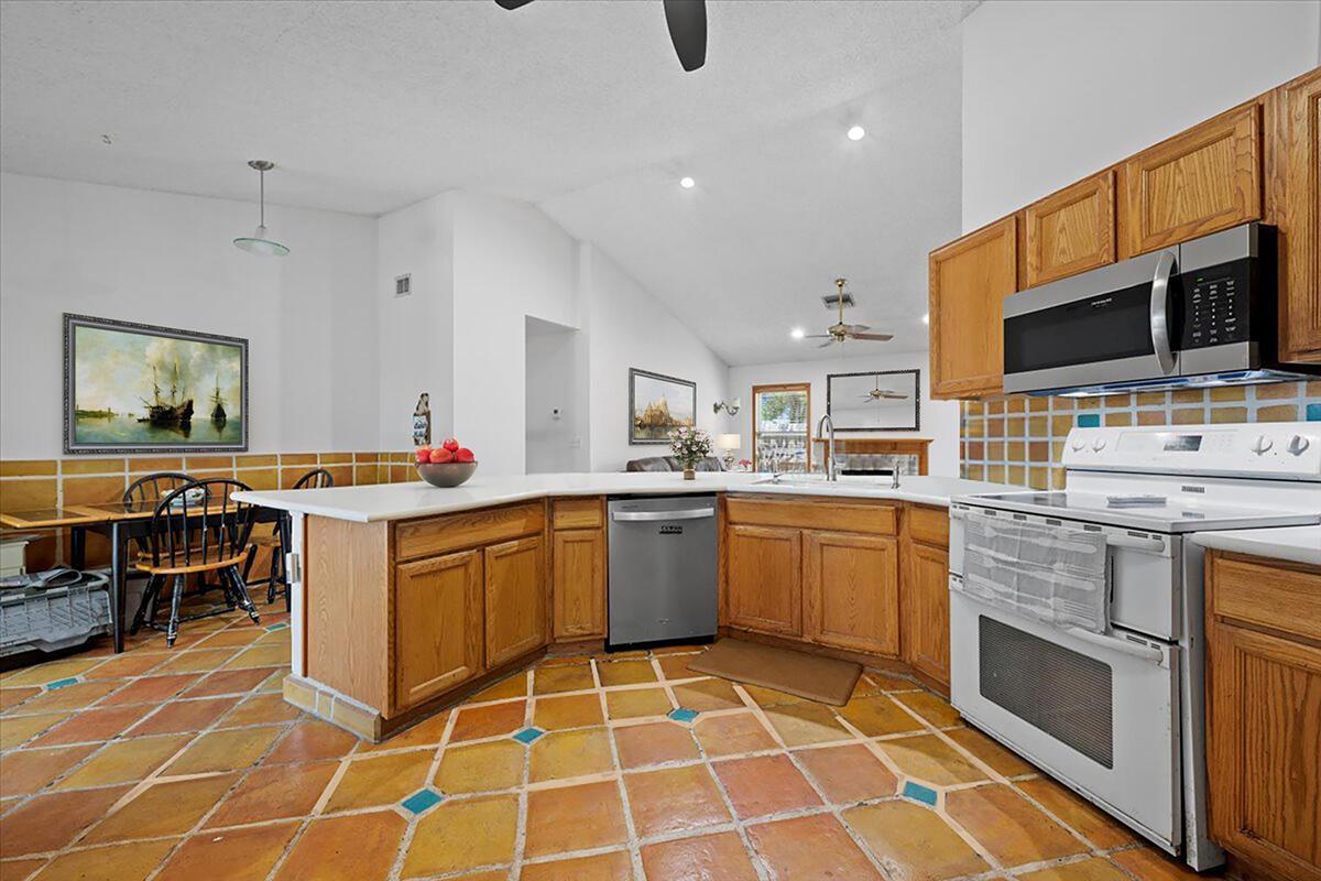 148 Roycourt Circle