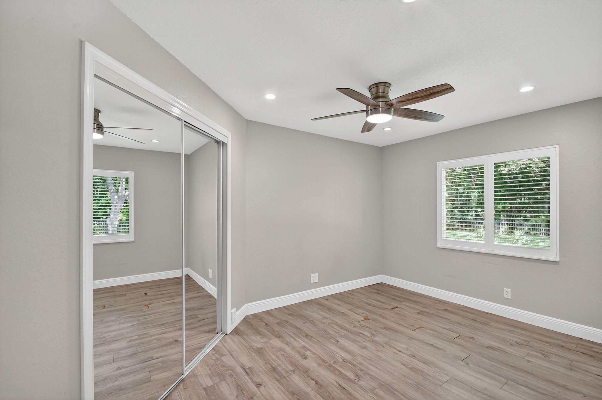 LOXAHATCHEE LAKES - Residential