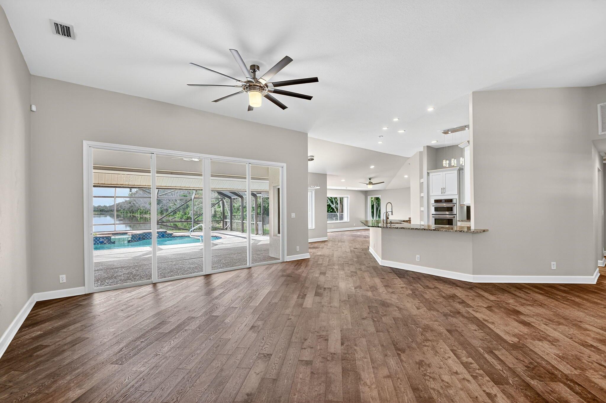 LOXAHATCHEE LAKES - Residential