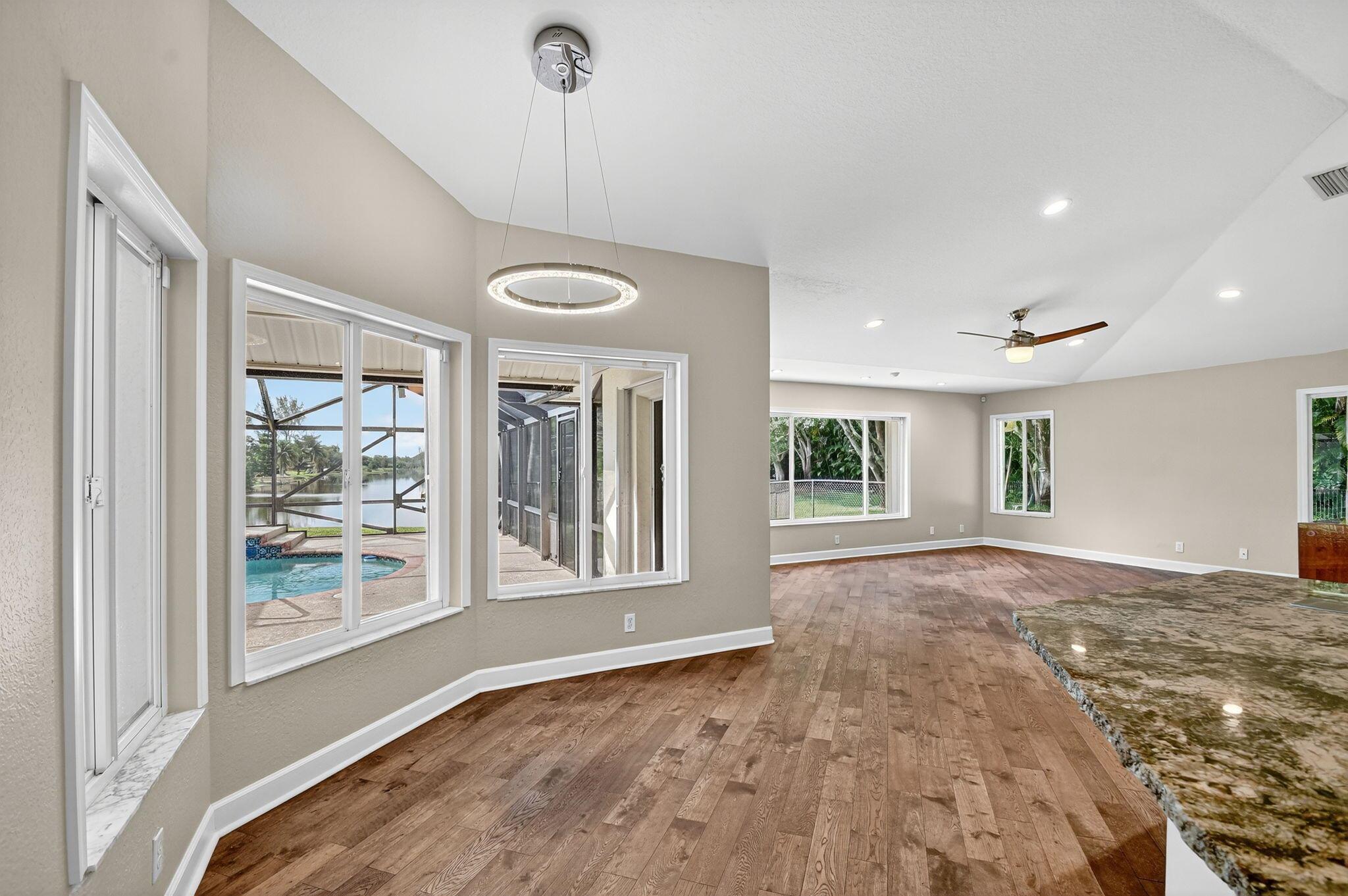 LOXAHATCHEE LAKES - Residential