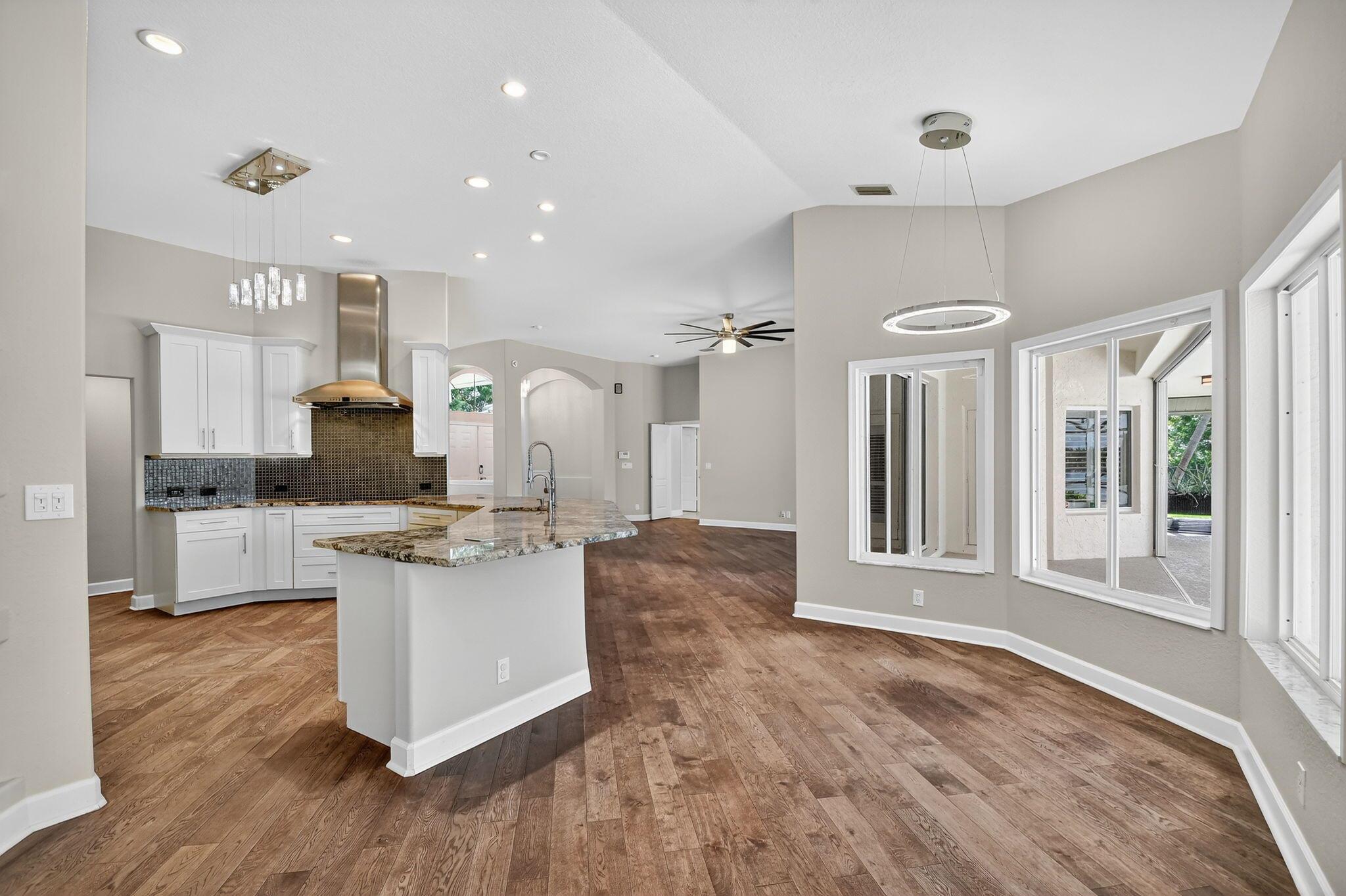 LOXAHATCHEE LAKES - Residential