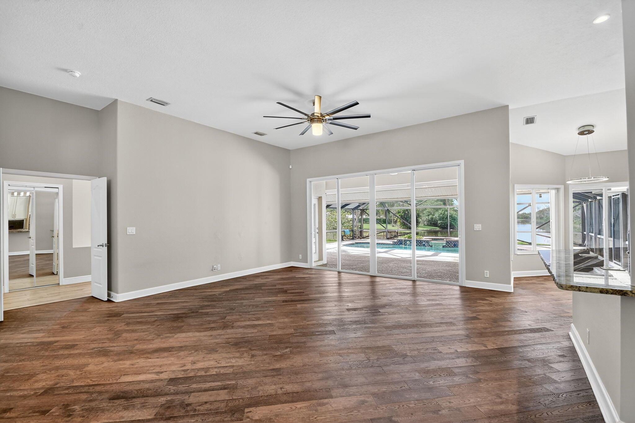 LOXAHATCHEE LAKES - Residential