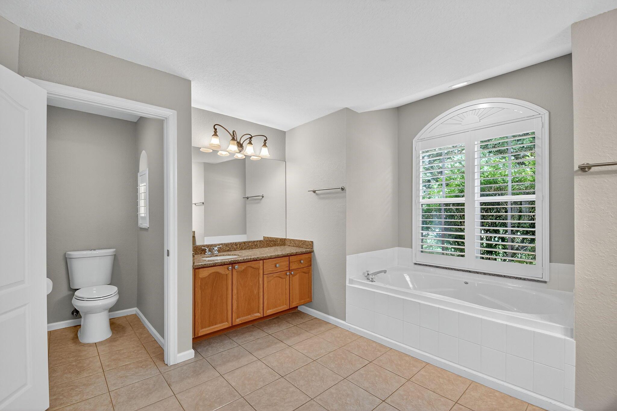 LOXAHATCHEE LAKES - Residential