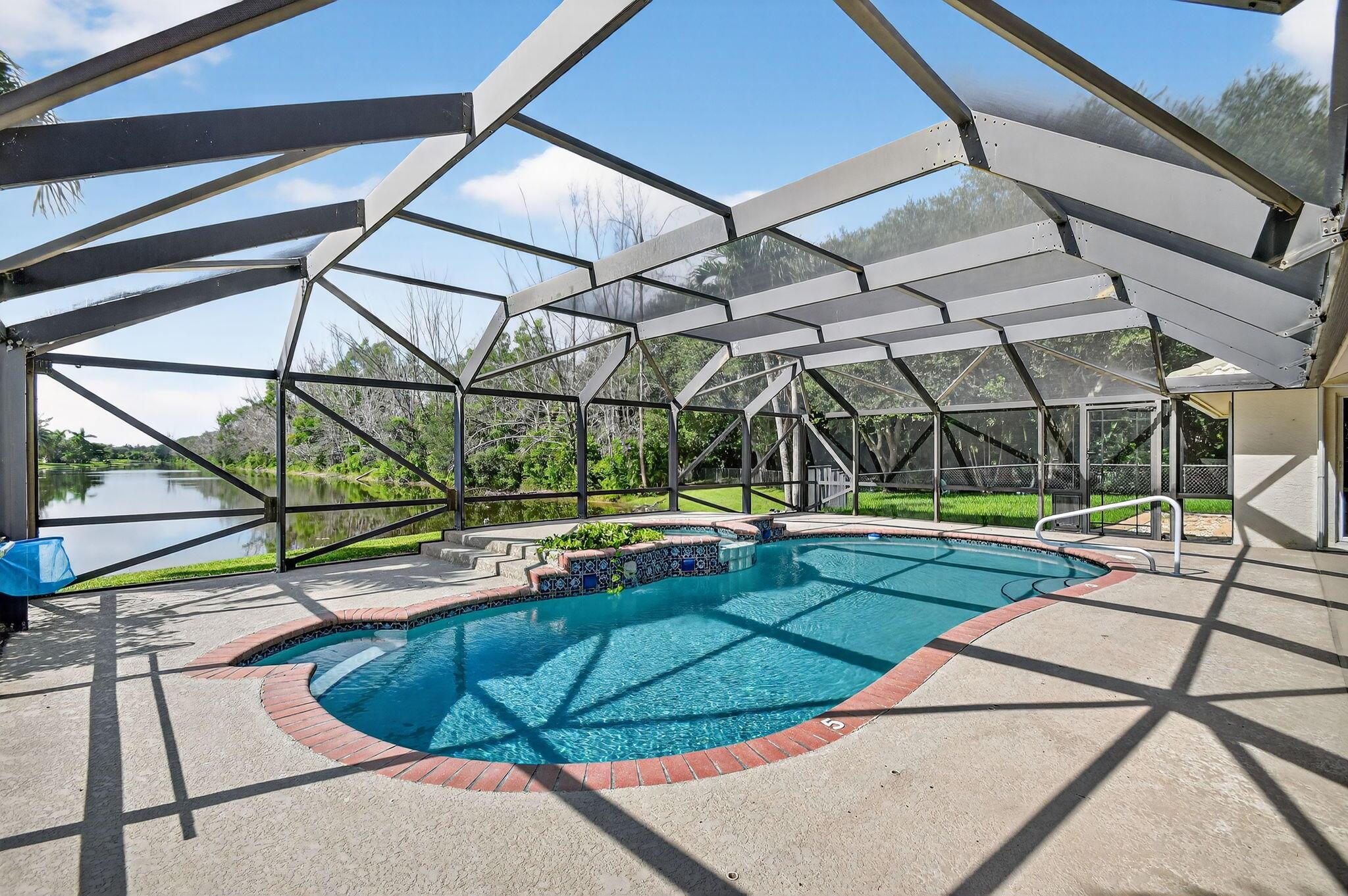 LOXAHATCHEE LAKES - Residential