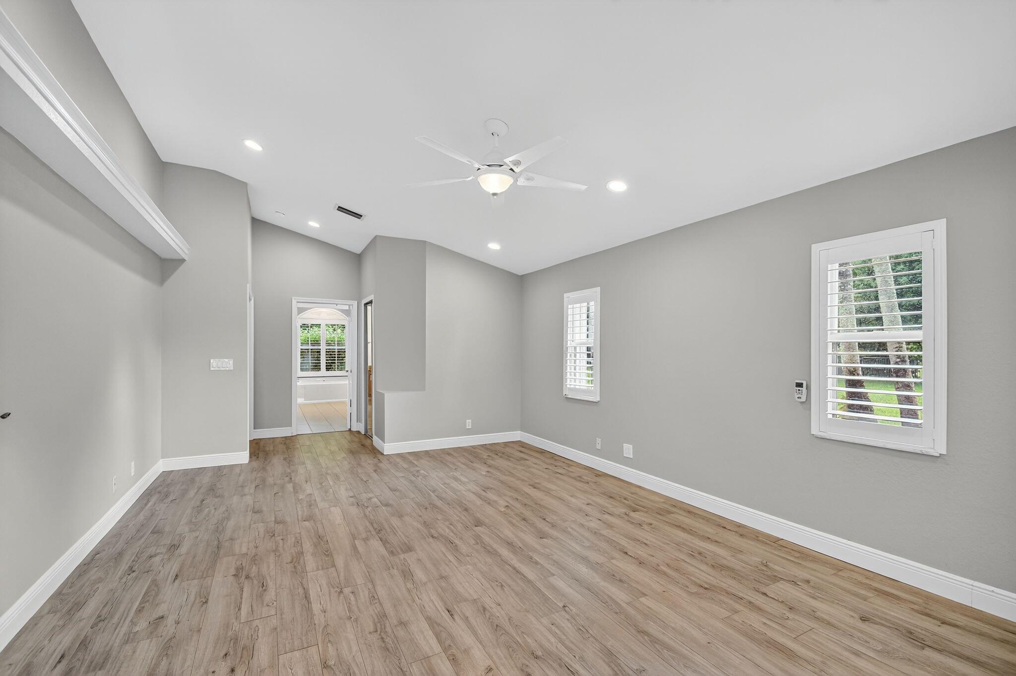 LOXAHATCHEE LAKES - Residential