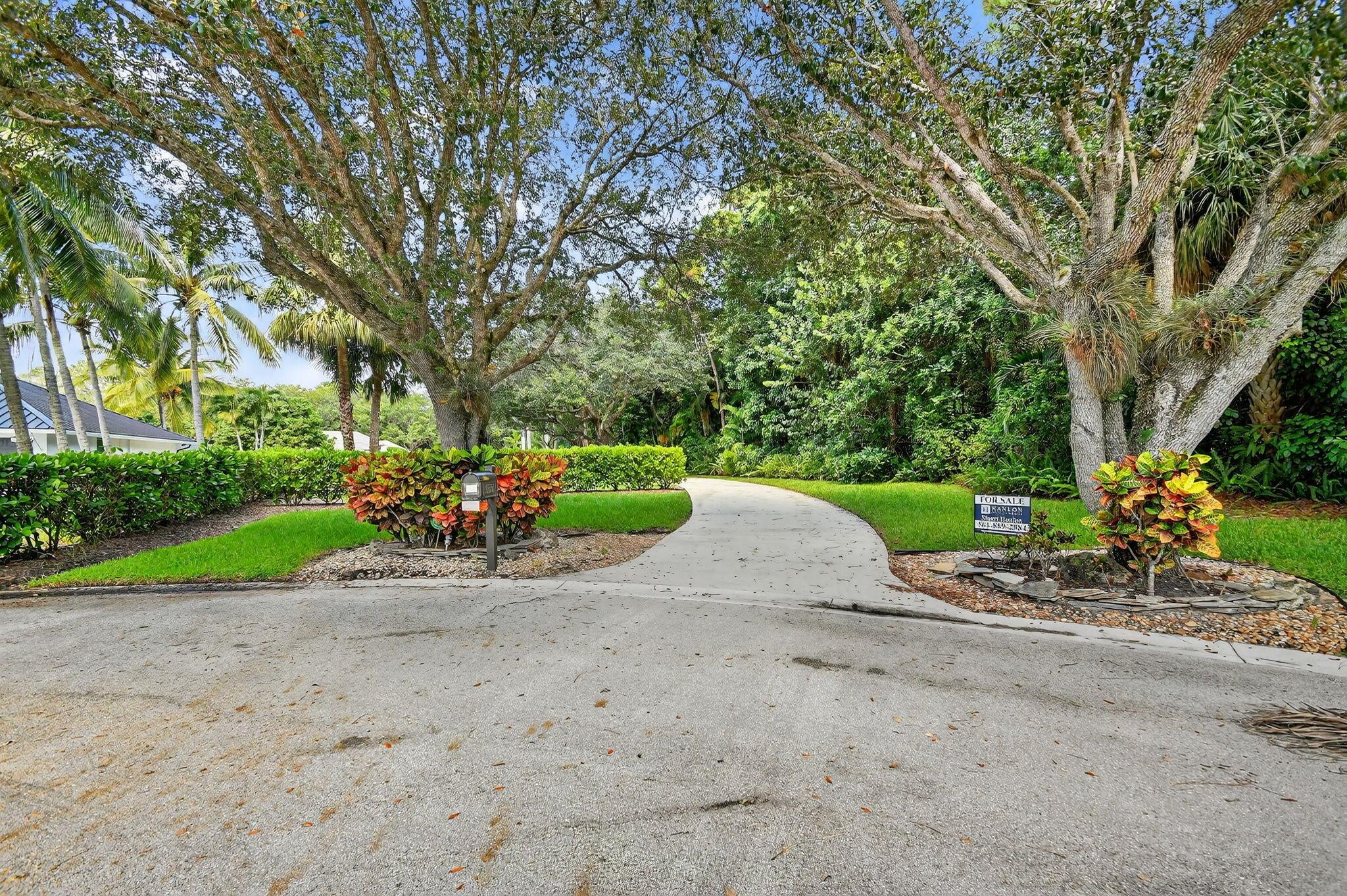 LOXAHATCHEE LAKES - Residential