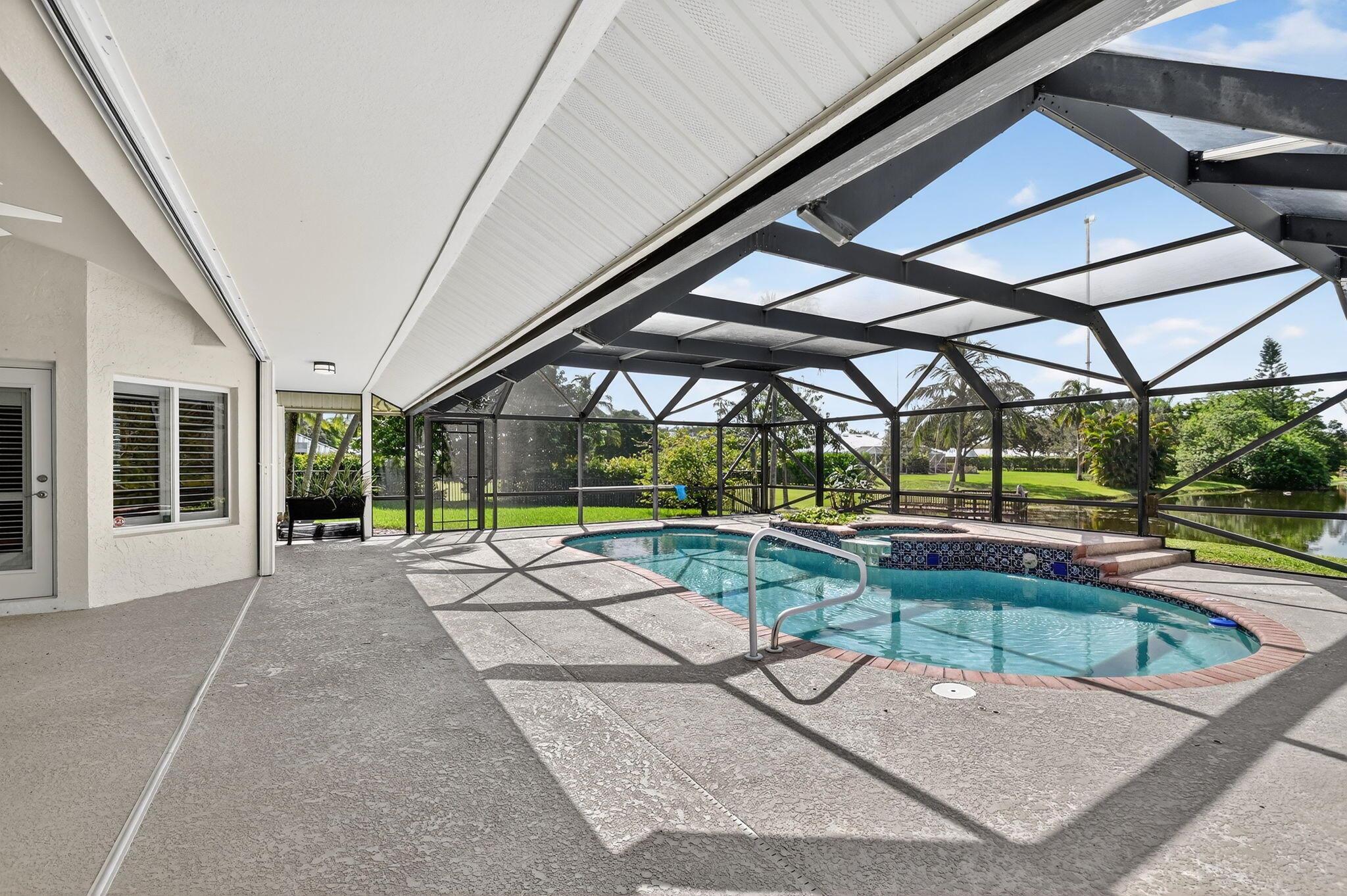 LOXAHATCHEE LAKES - Residential